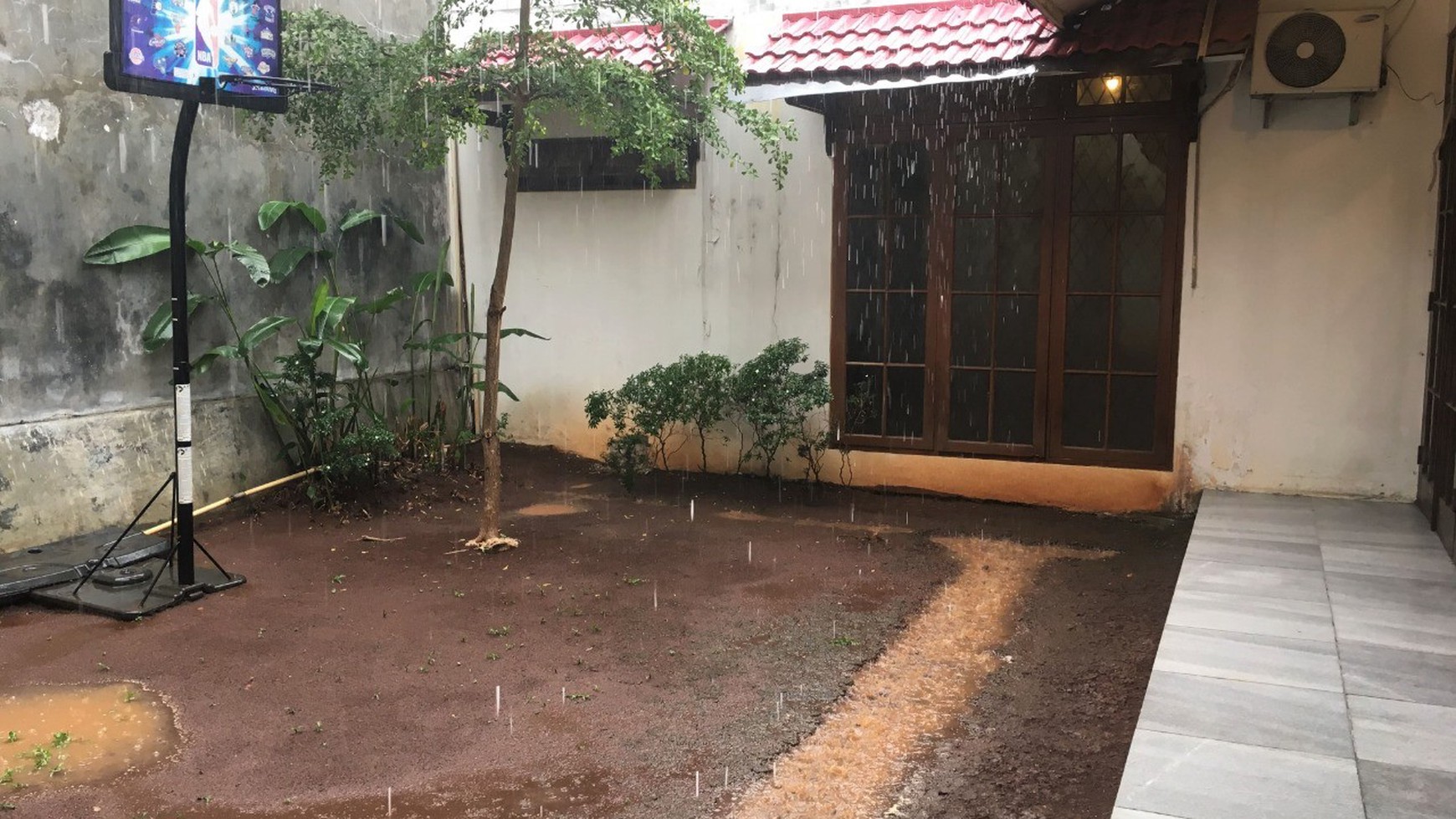 Rumah Lama Area Abdul Majid Cipete Utara