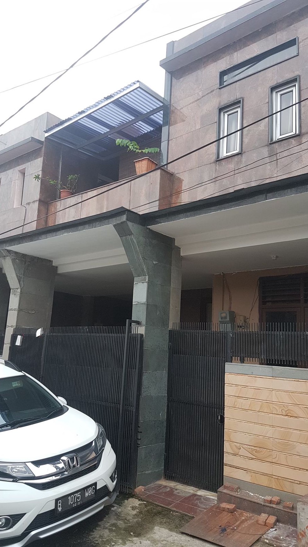 RUMAH DENGAN MASA DEPAN CERAH DAN BERKEMBANG