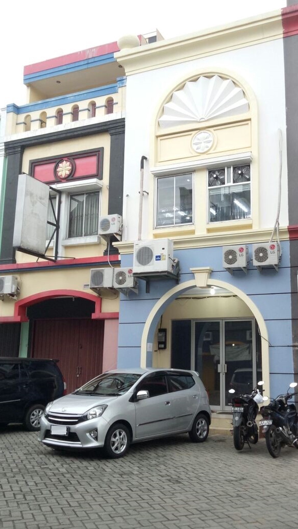 Ruko Siap Pakai Diarea Komplek Pertokoan Bintara Jaya Sektor 3A