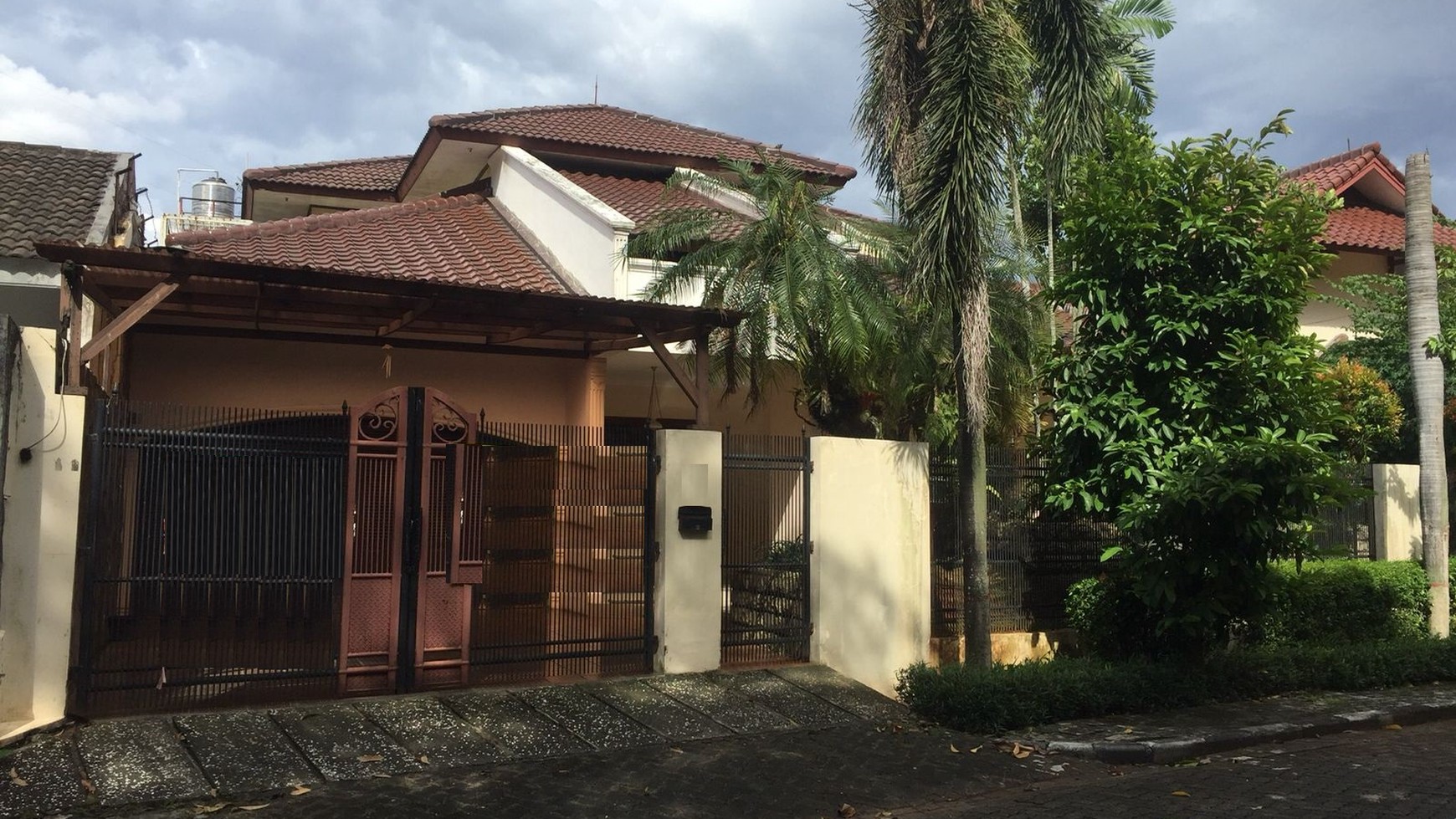 Rumah villa cinere mas murah luas terawat asri dan rapi jarang ada