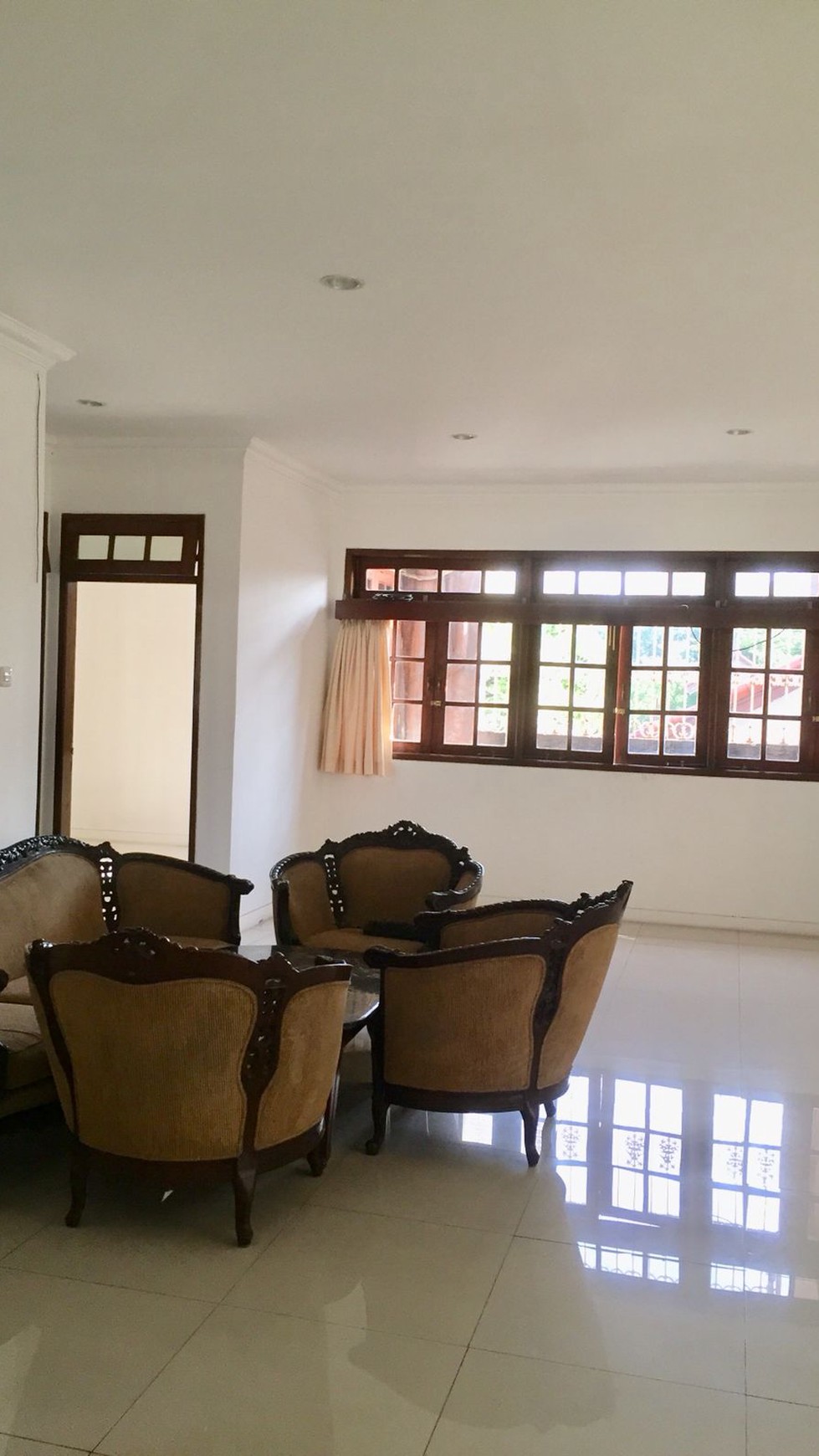 Rumah villa cinere mas murah luas terawat asri dan rapi jarang ada