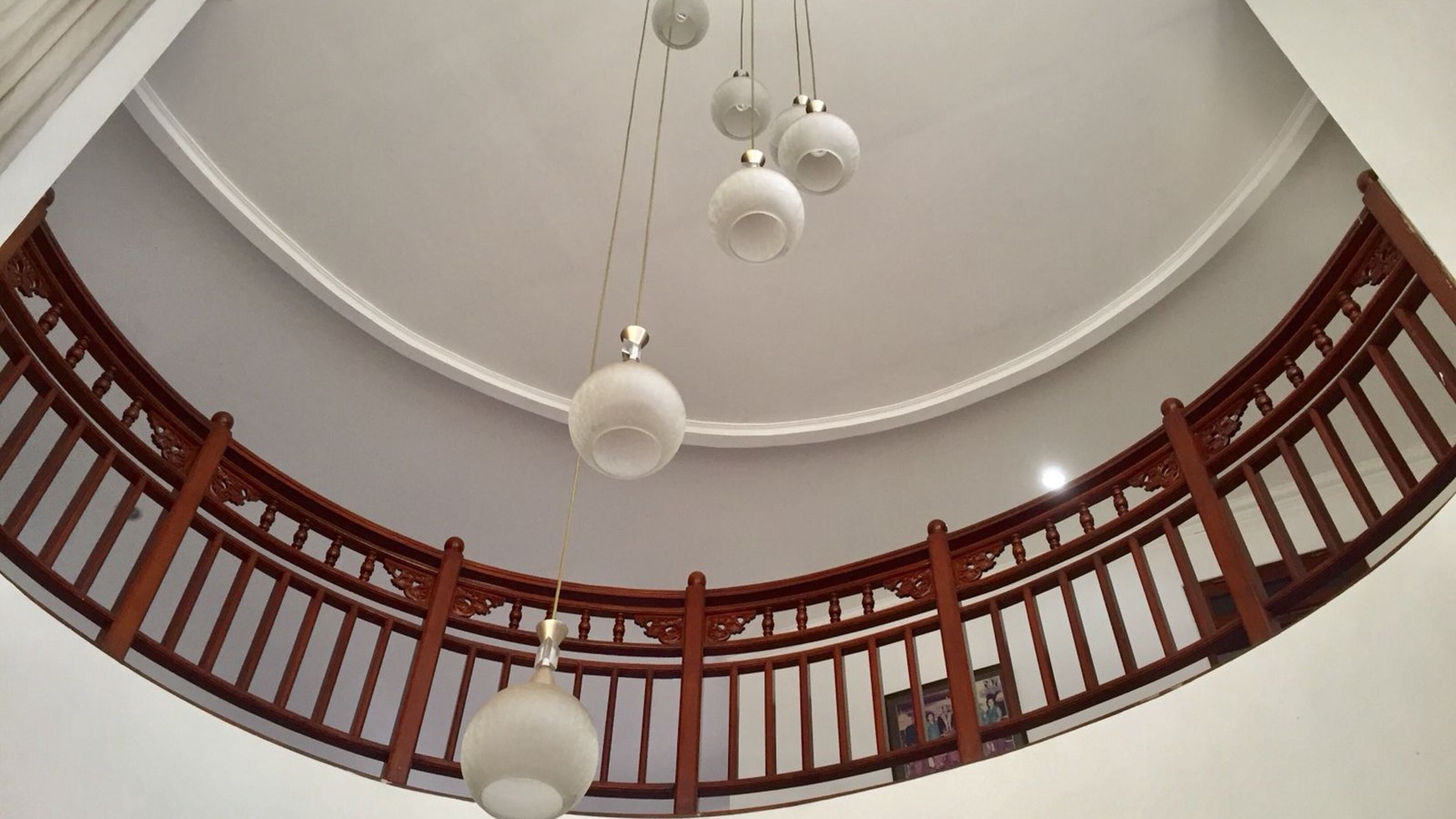 Rumah villa cinere mas murah luas terawat asri dan rapi jarang ada