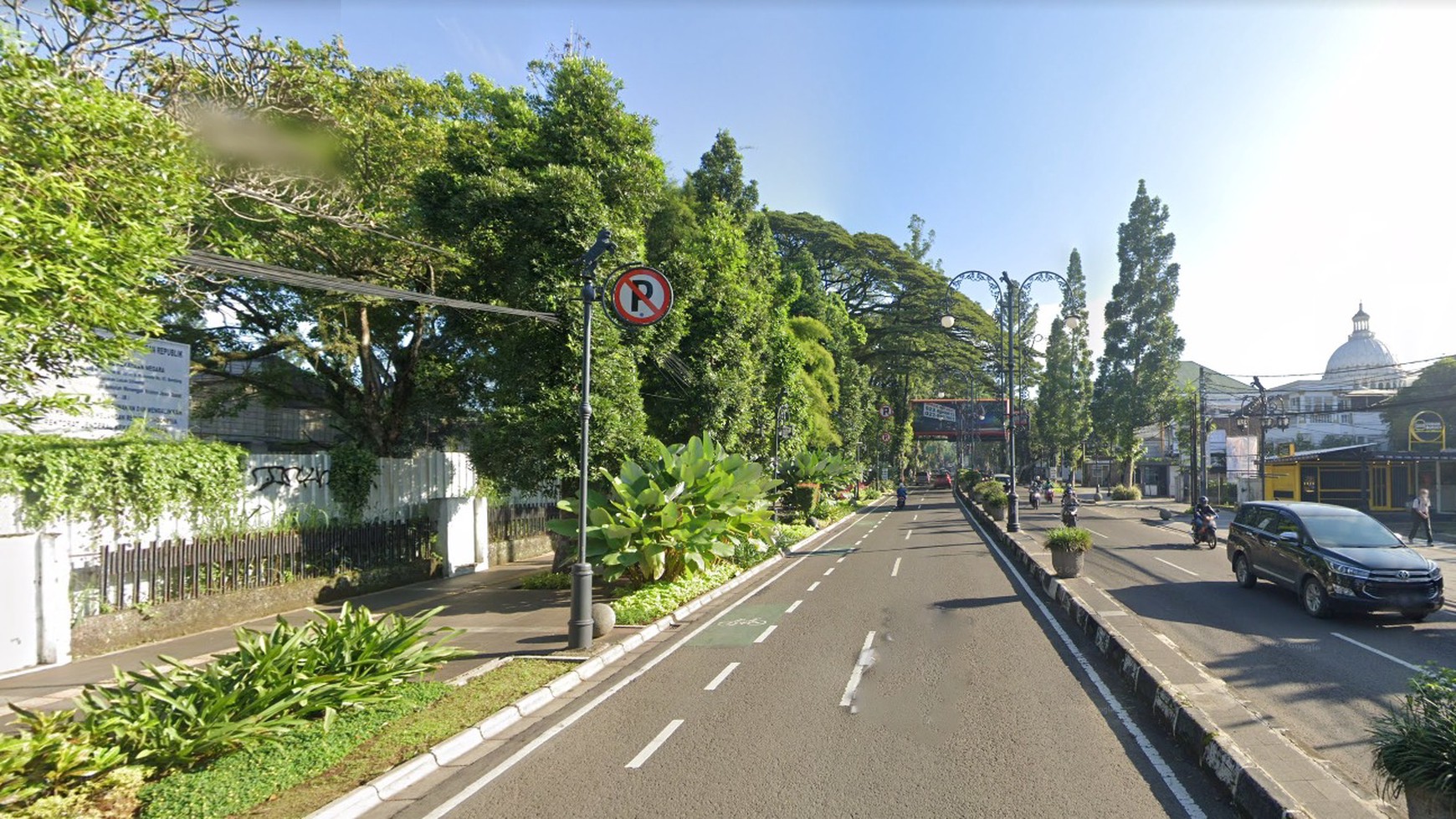 Ruang Usaha dengan Lokasi Strategis di Jalan Juanda, Dago, Bandung,  Jawa Barat