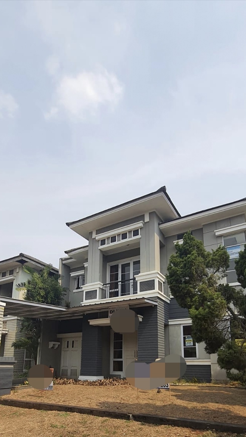 Rumah Luas Dua Lantai Semi Furnished di Kota Wisata