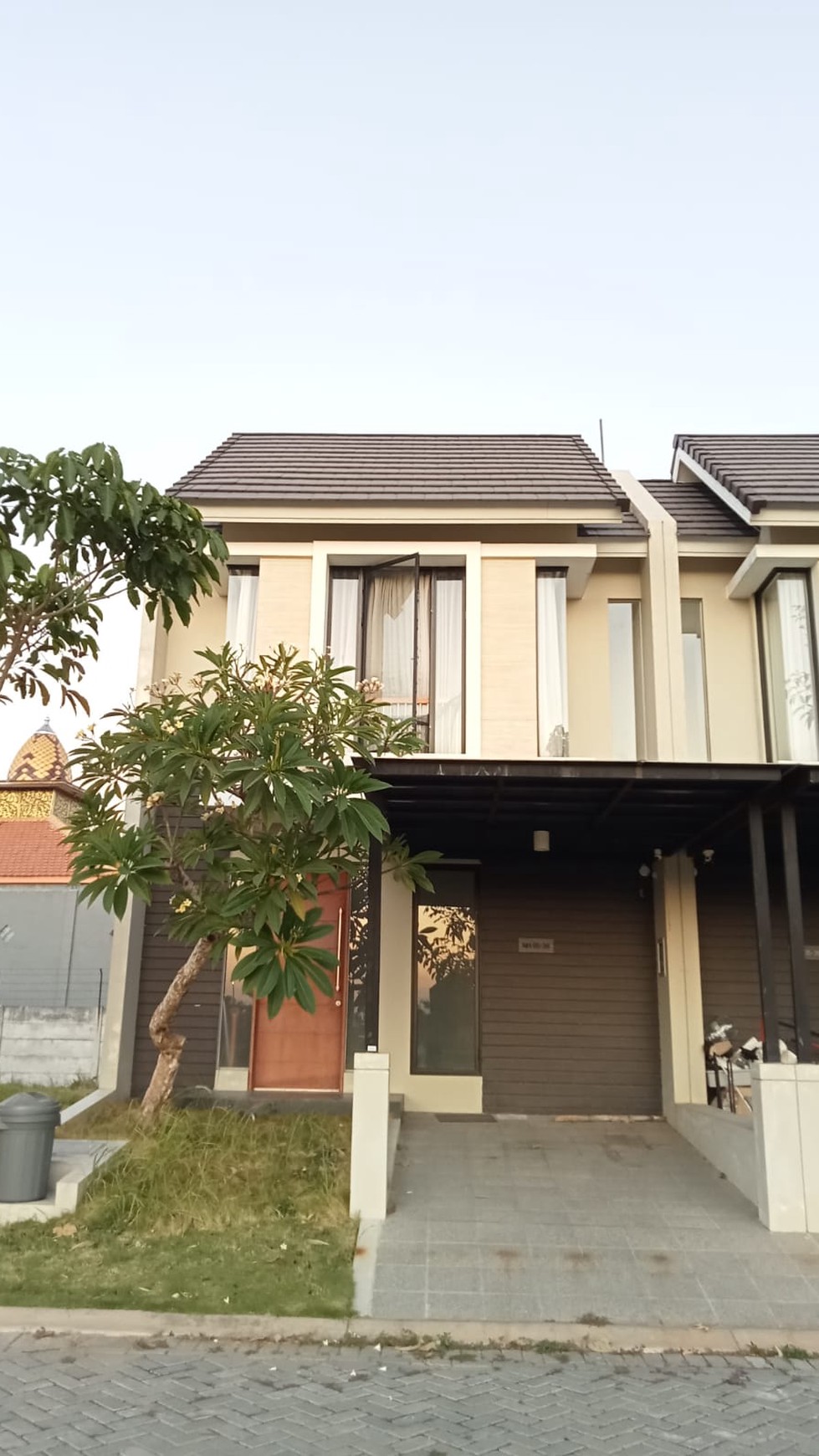 Disewakan Rumah North West Hill Citraland Surabaya FULL FURNISHED New Materbedroom JUMBO + Parkiran DEPAN LUAS 