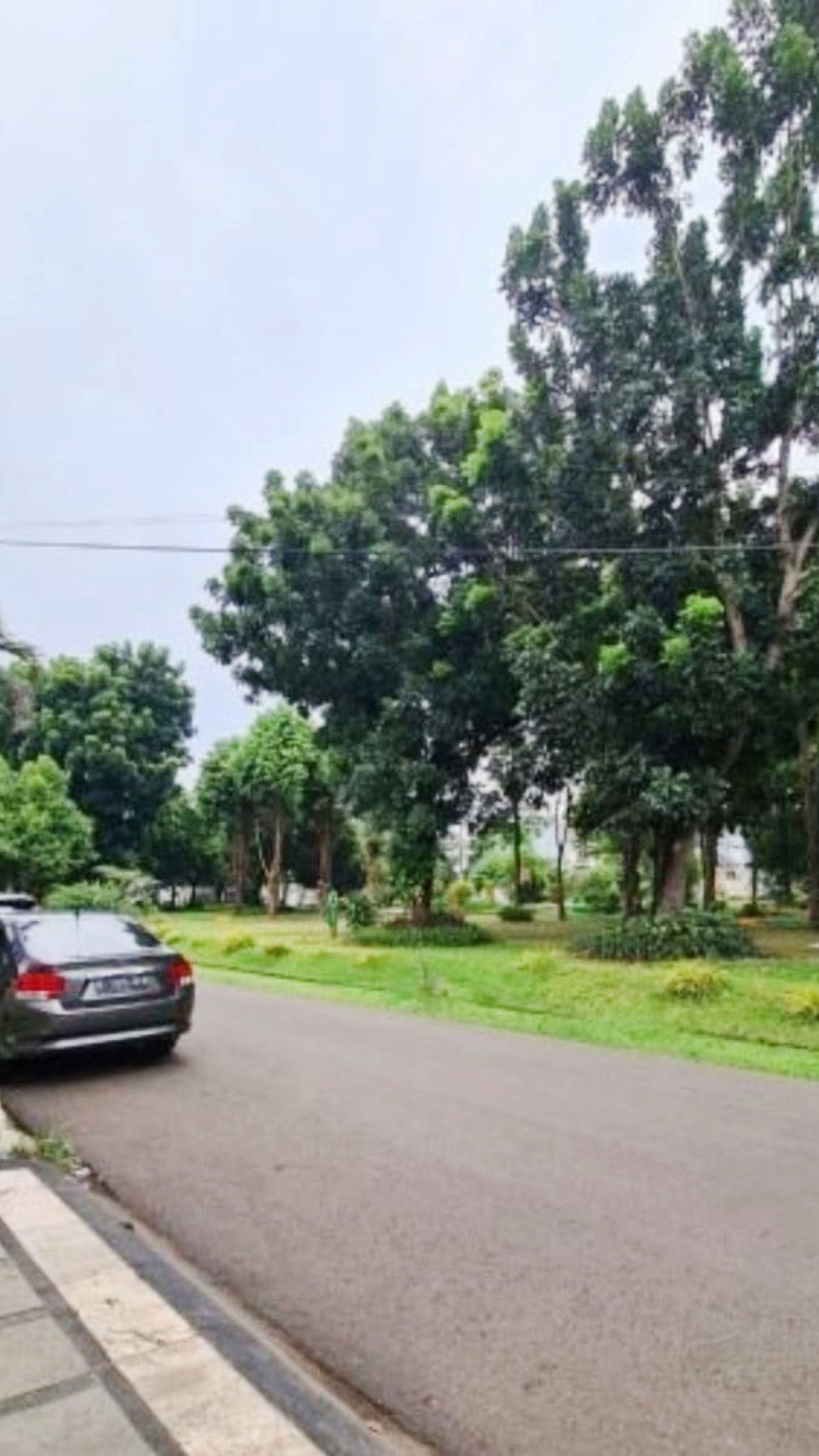 Rumah Mewah Asri  dalam Kompleks di Lebak Bulus, Jakarta Selatan