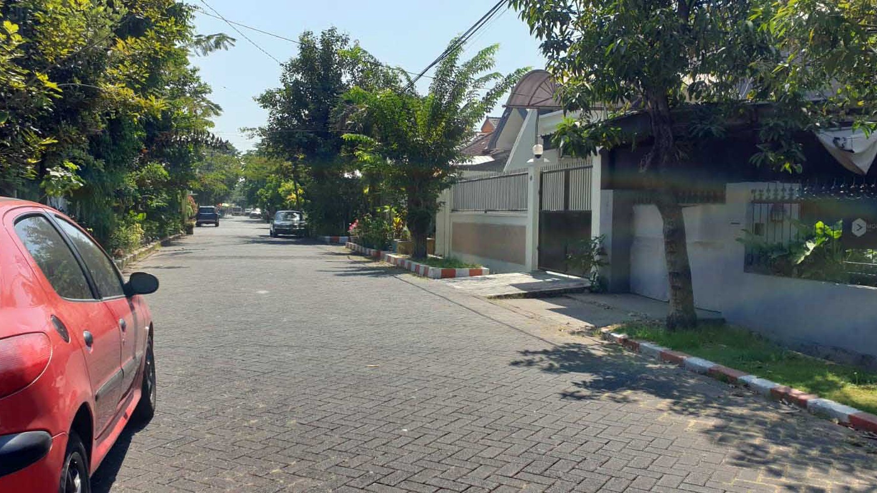 Rumah di Tenggilis Utara Surabaya Selatan, bisa untuk rumah tinggal/kantor, Bagus + Terawat