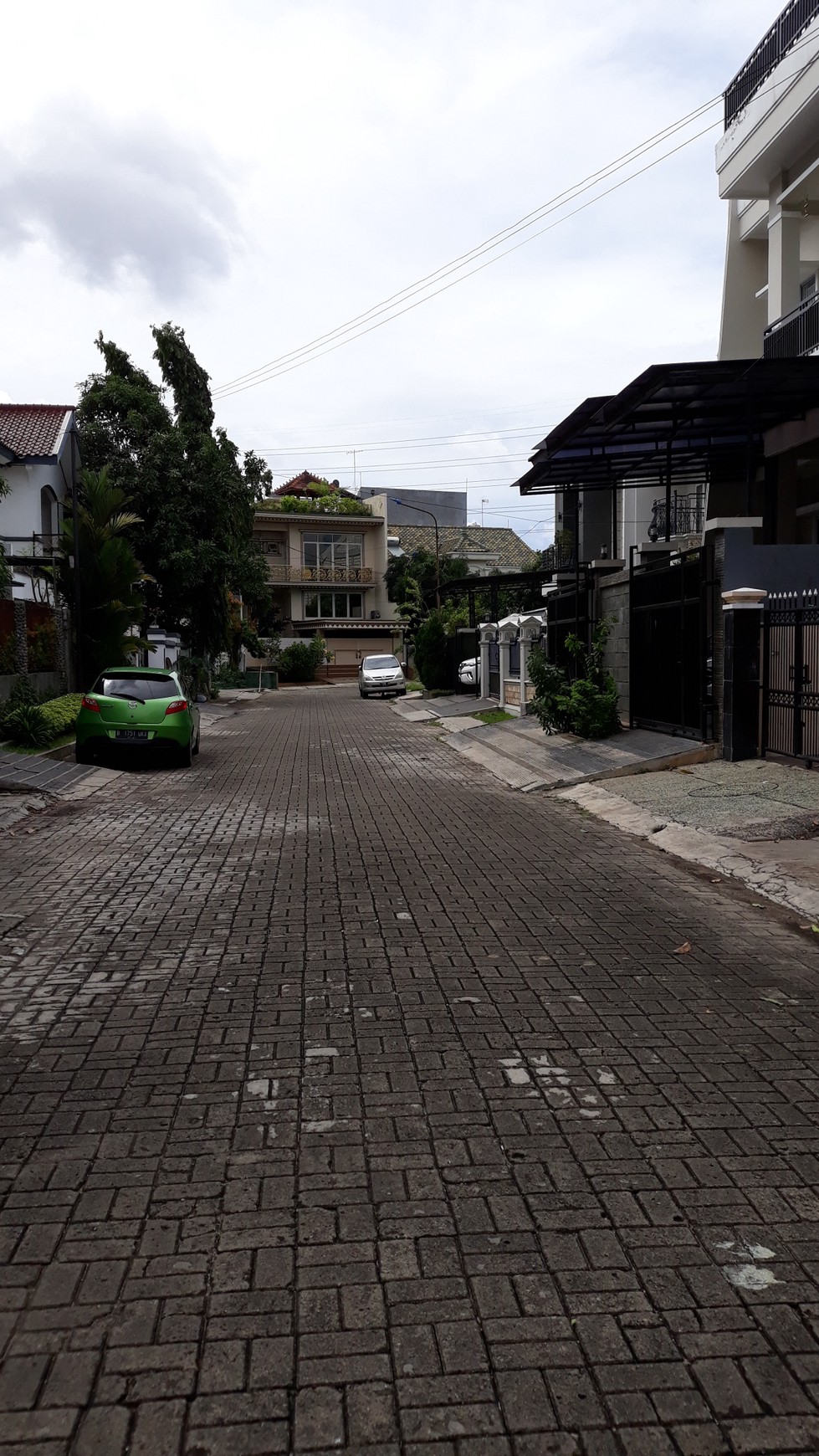 Rumah 2 Lt di komplek Villa Permata Gading