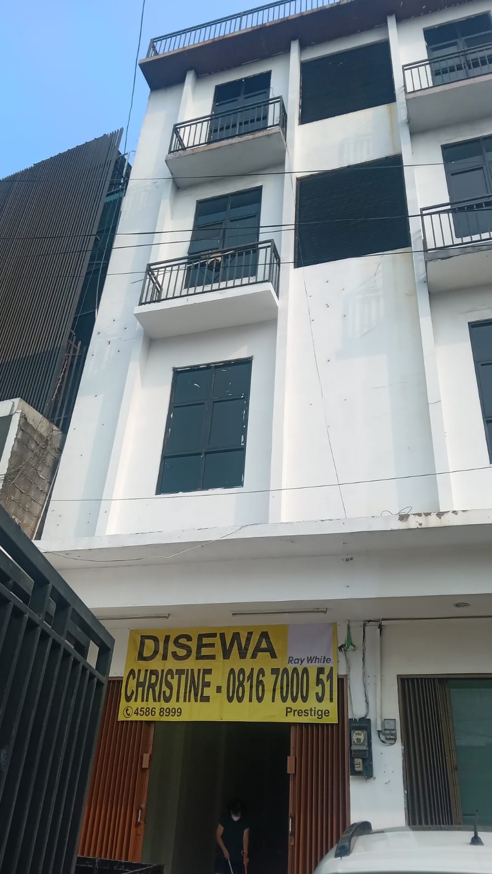 Dijual dan sewakan Ruko  di  jln  Percetakan Negara lokasi strategis dan rame pinggir jalan utama Jakarta Pusat..