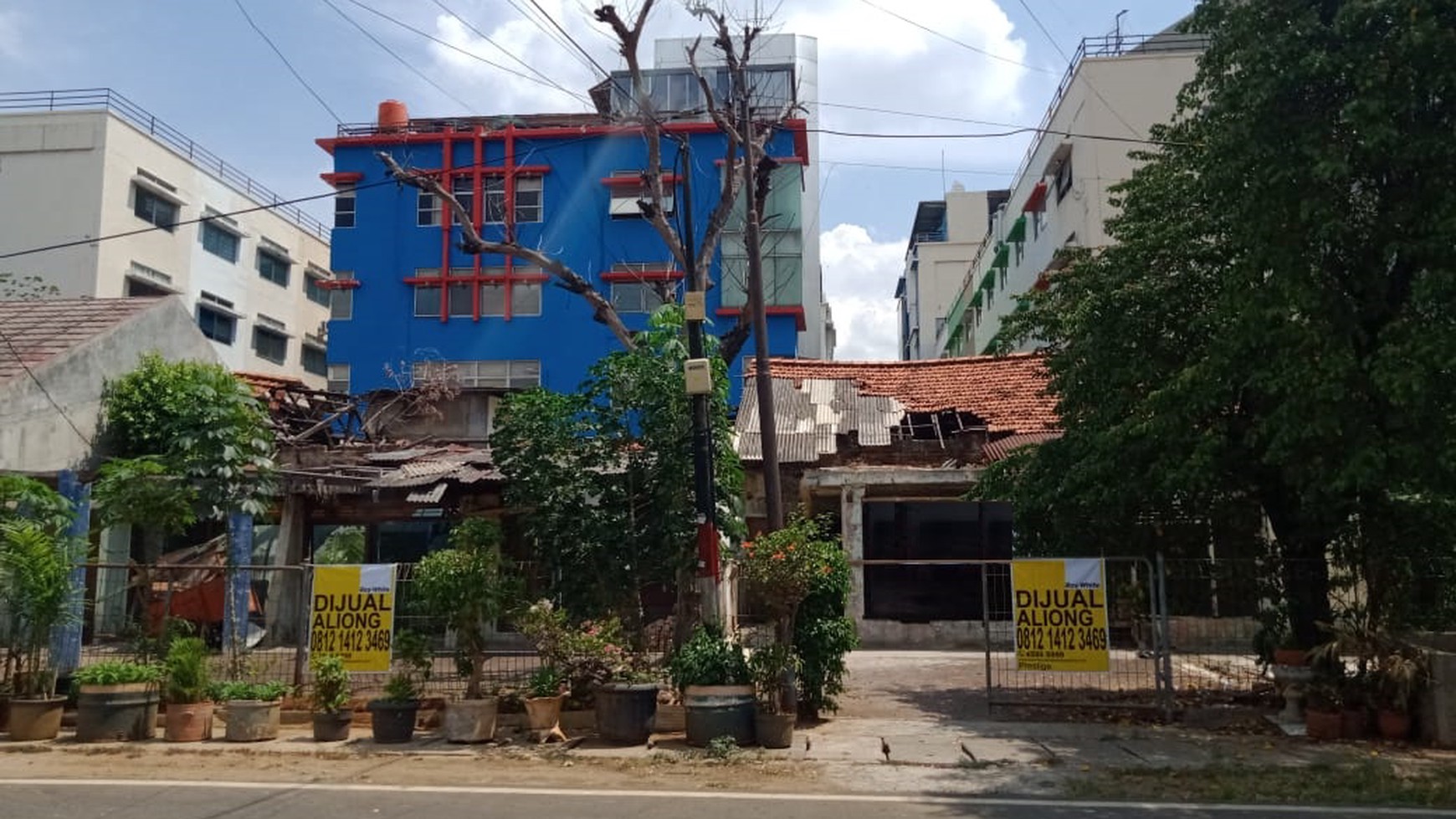 Rumah Tua Hitung Tanah ,lokasi Ok di Cempaka Putih