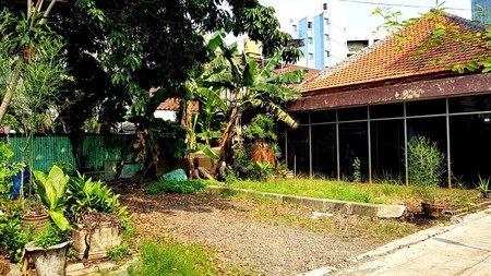 Rumah Tua Hitung Tanah ,bisa bangun gedung di Menteng Jakarta Pusat