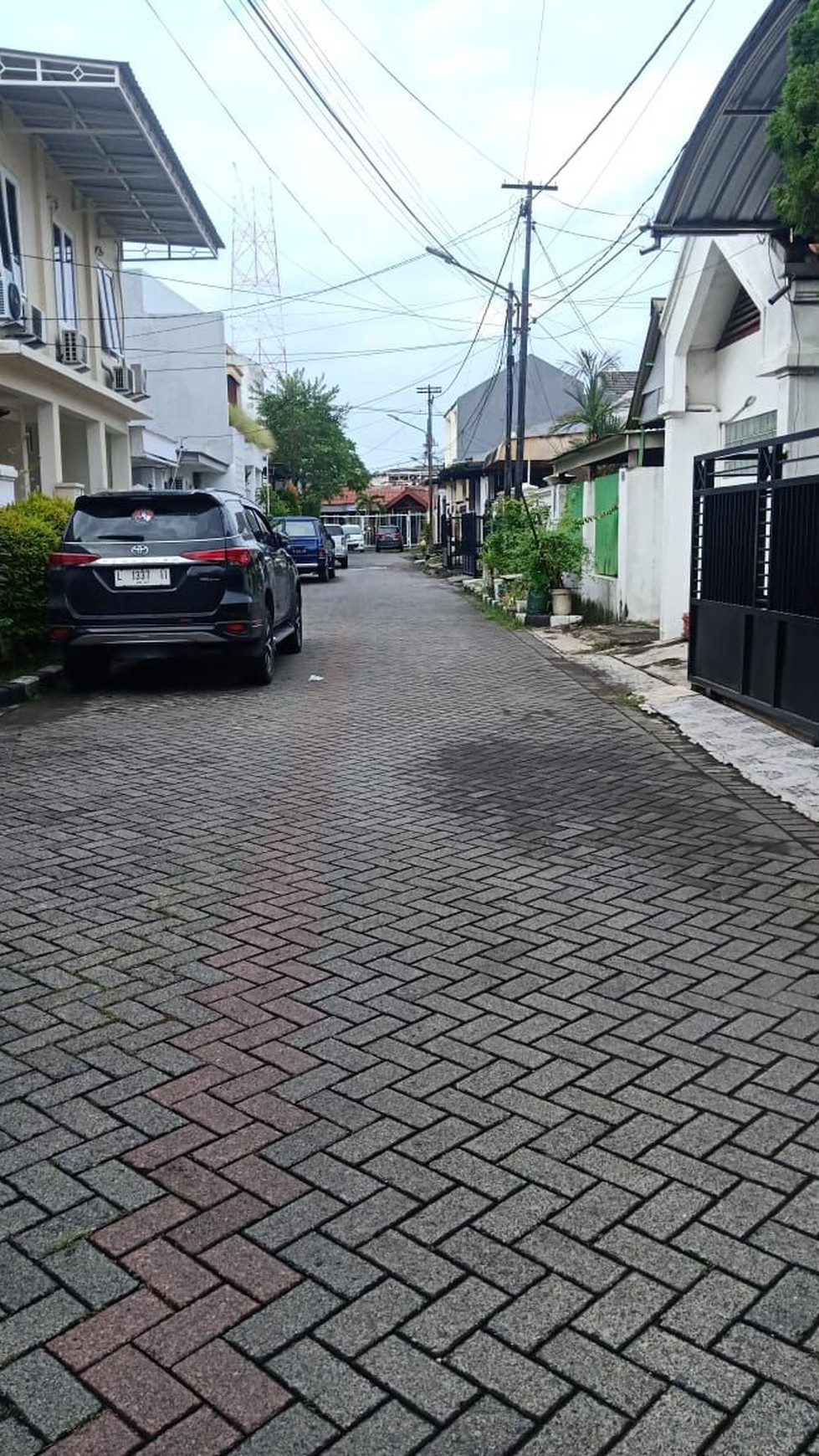 Rumah Jalan Simpang Darmo Permai Selatan 2 Lantai