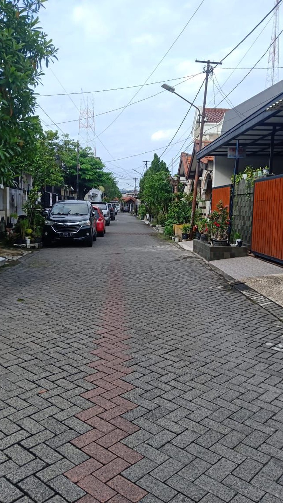 Rumah Jalan Simpang Darmo Permai Selatan 2 Lantai