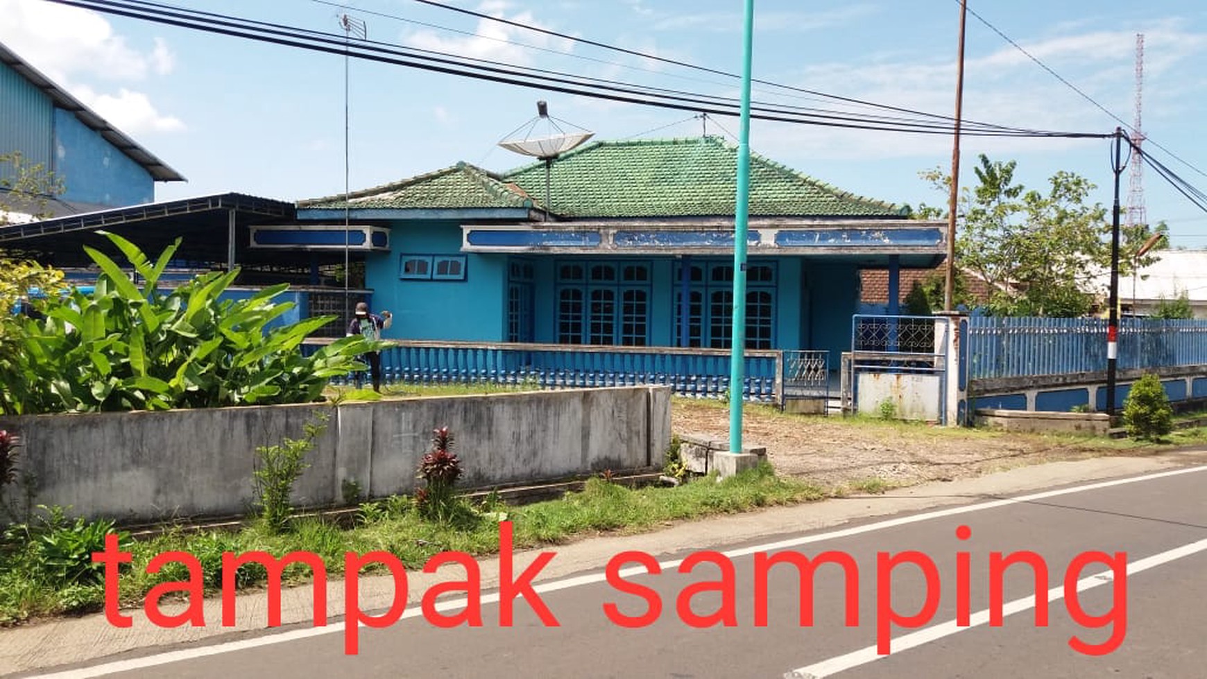 523. Dijual Villa dan tanah sawah Nol jalan Raya Tamansari-Licin, Desa Tamansari Kec Glagah Kab Banyuwangi 