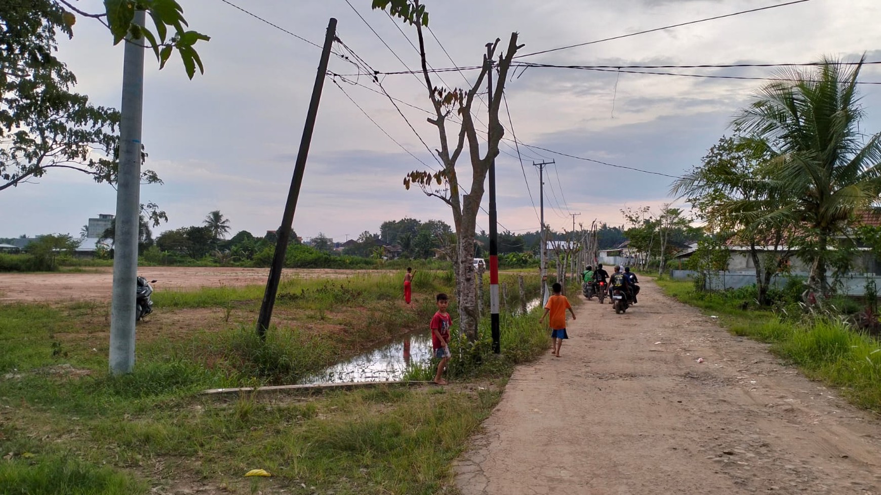 Tanah dijual di Jl Sungai Putat 