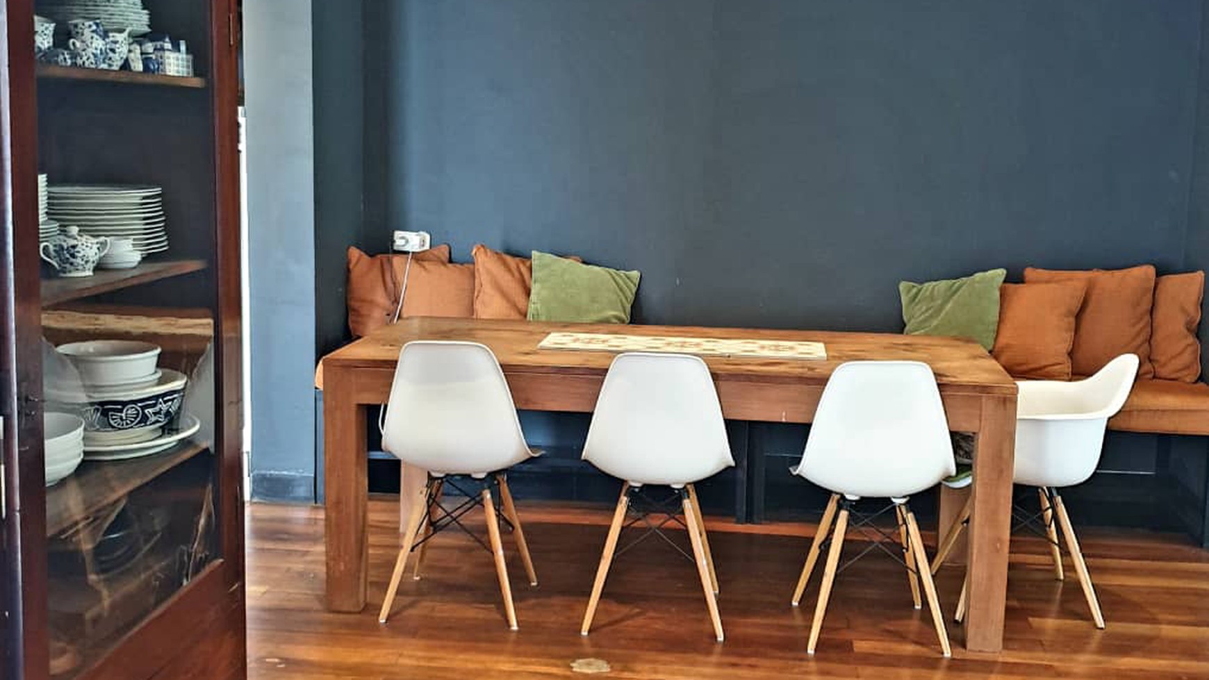 Rumah Cakep Diarea Cluster Villa Cendana Siap Masuk Dekat Akses Toll Lebak Bulus  