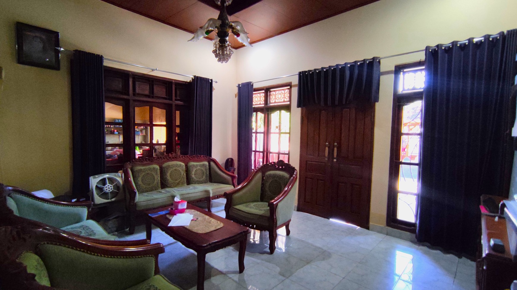 POTENTIAL BALINESE STYLE HOUSE IN A QUIET AREA