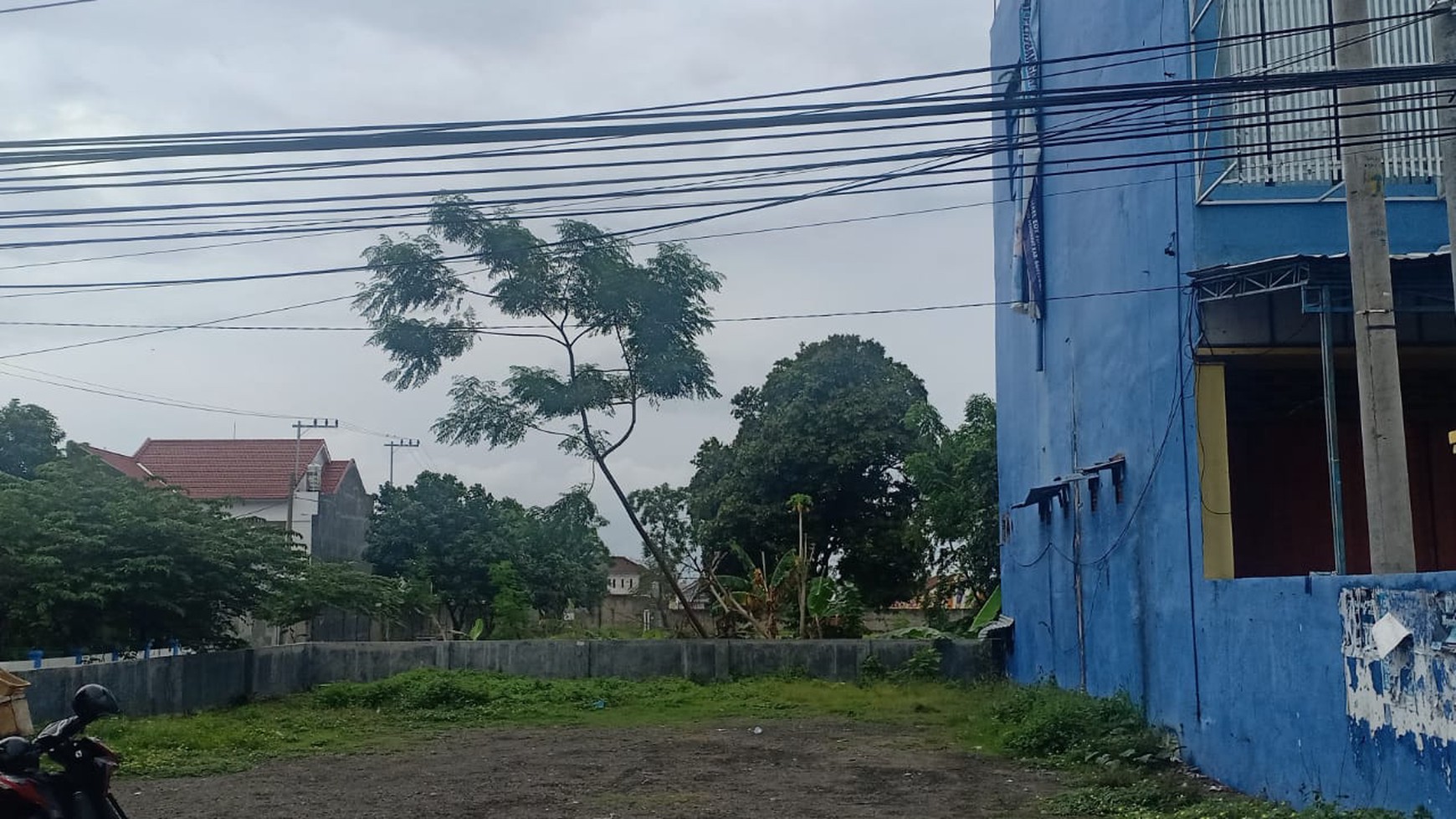 533. Dijual Ruko 3 lantai + tanah Jl LetJen S Parman, Banyuwangi