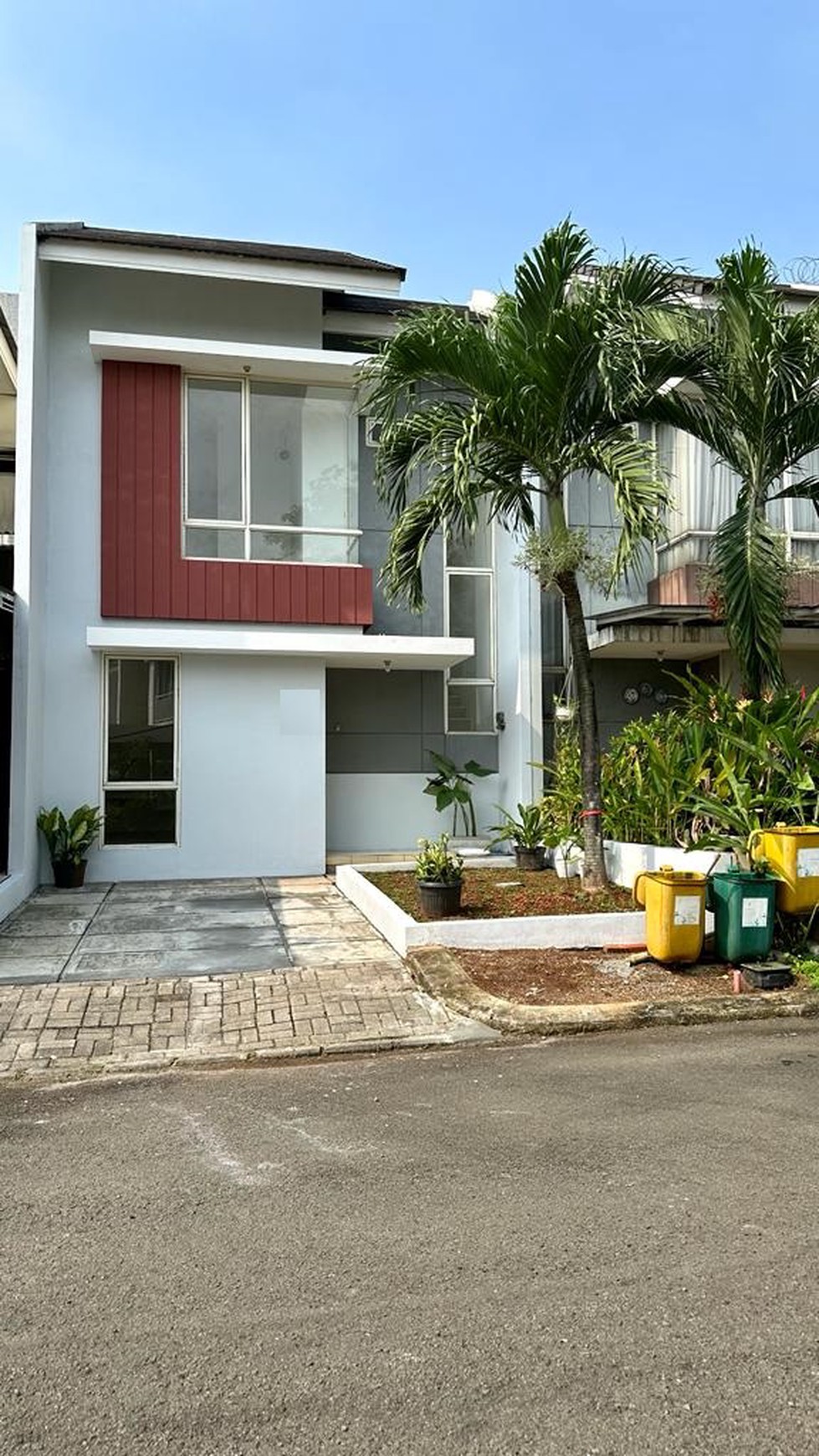 Rumah Minimalis, bagus, dalam Cluster di Ciputat