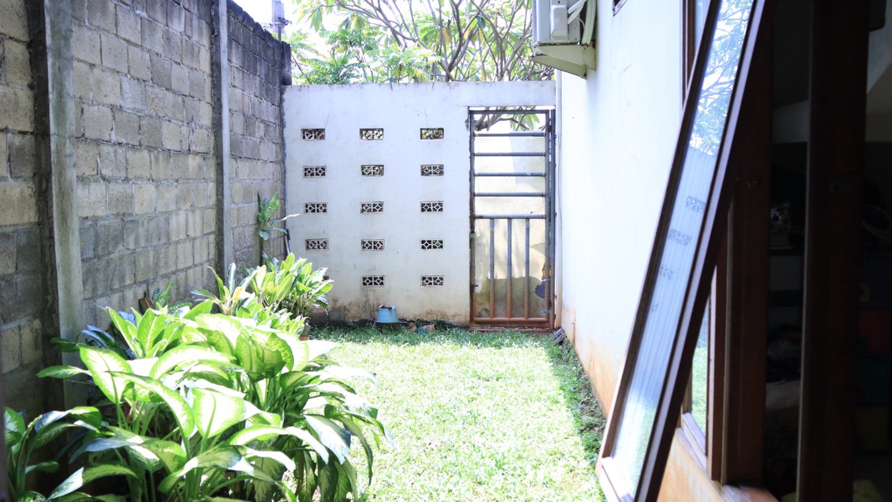 Rumah bagus, bangunan terawat dan Asri 