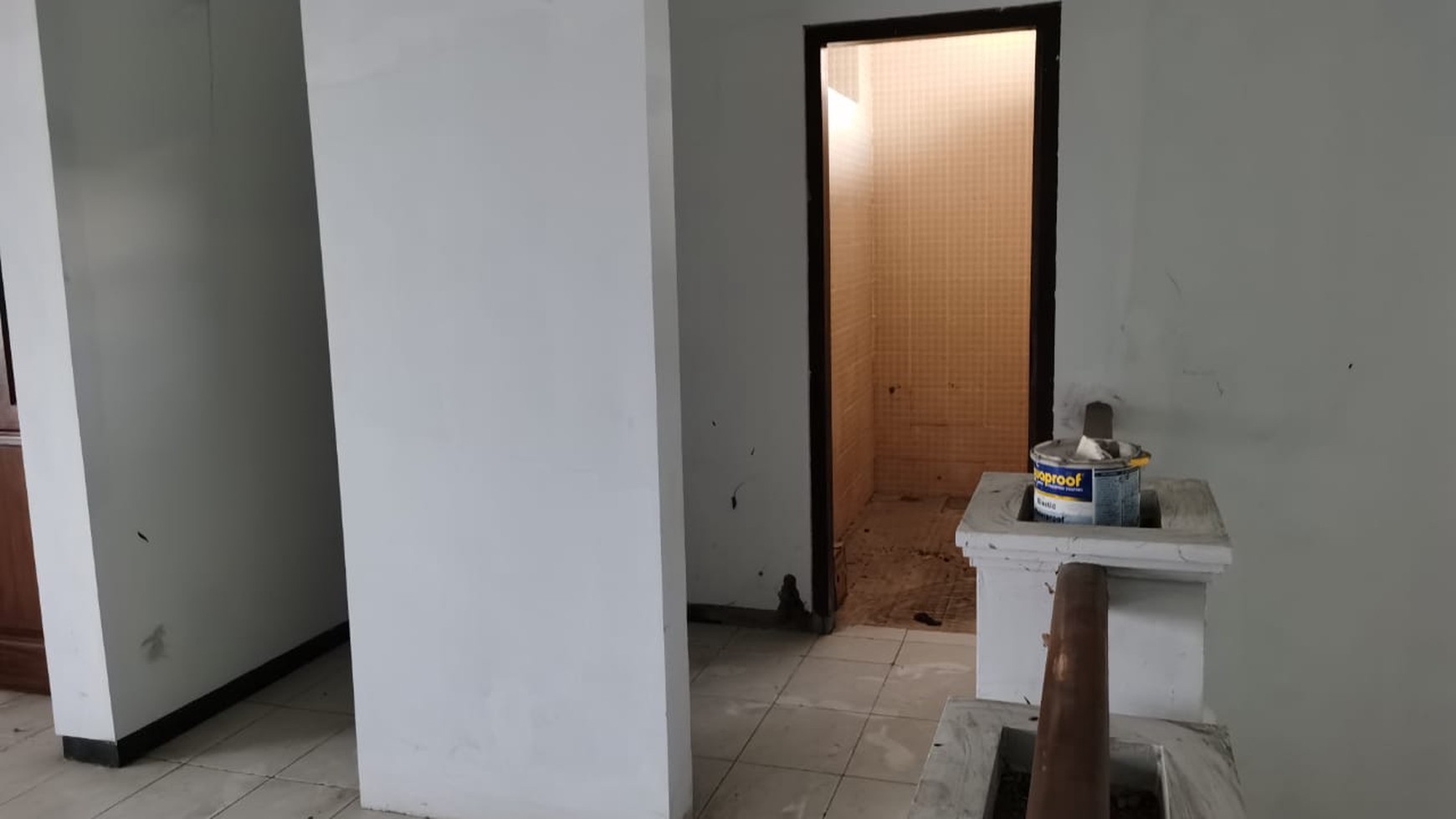 Dijual Rumah Surabaya Pusat - Jl. Tidar - Luas 730 m2 + Parkir Luas +/- 12 mobil - MURAH Rp.21jt-an/m2 Nego Cocok buat Segala Usaha Komersial area