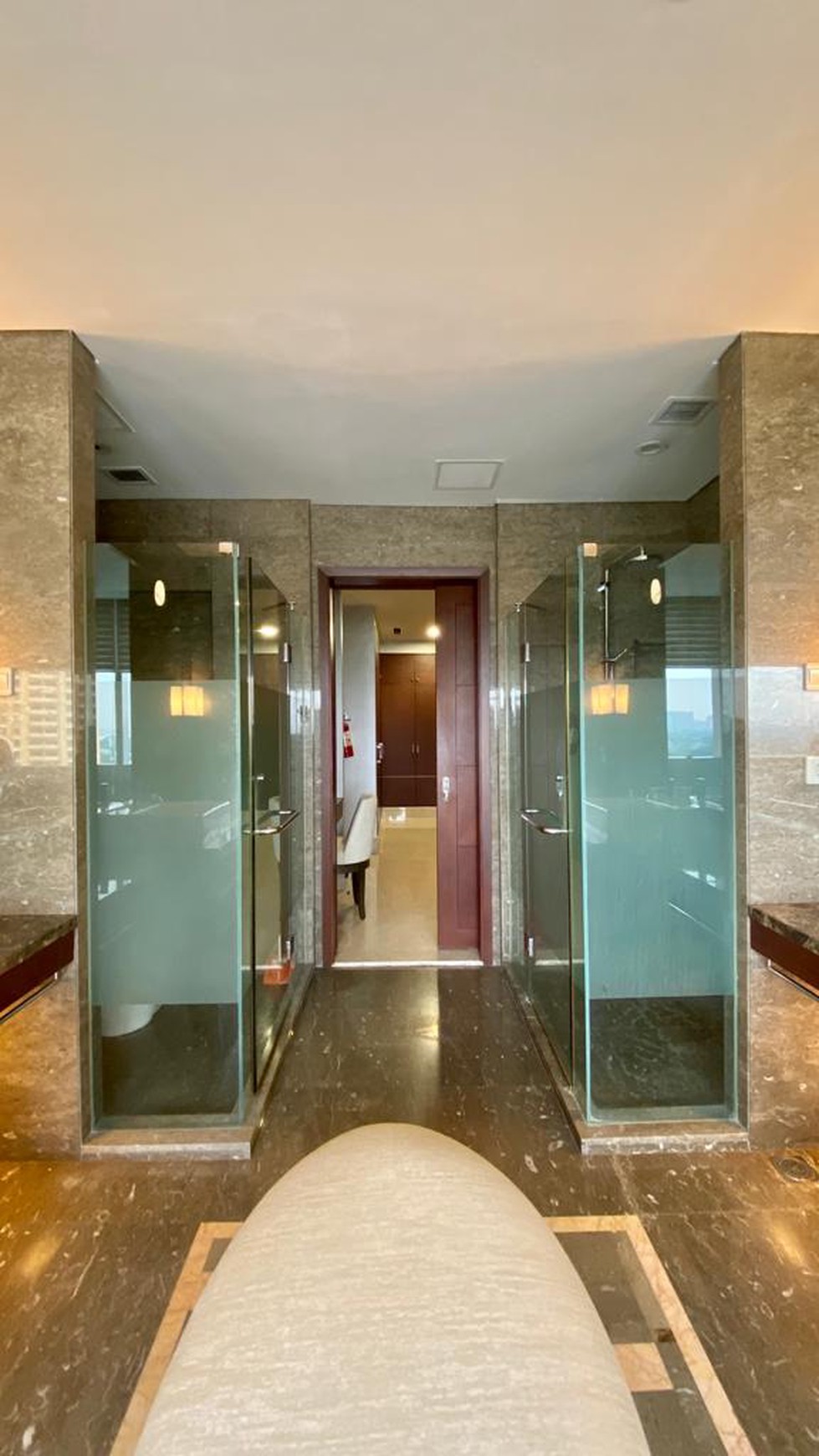 Capital Residence Private Lift