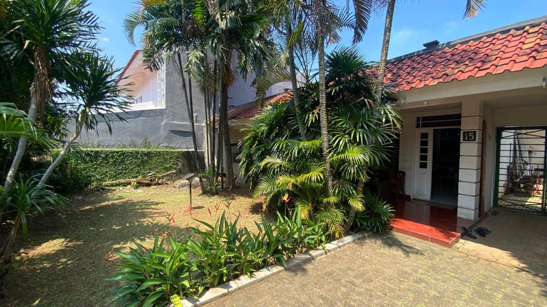 TURUN HARGA, JUAL CEPAT!!  RUMAH HITUNG TANAH DI KAWASAN CINERE