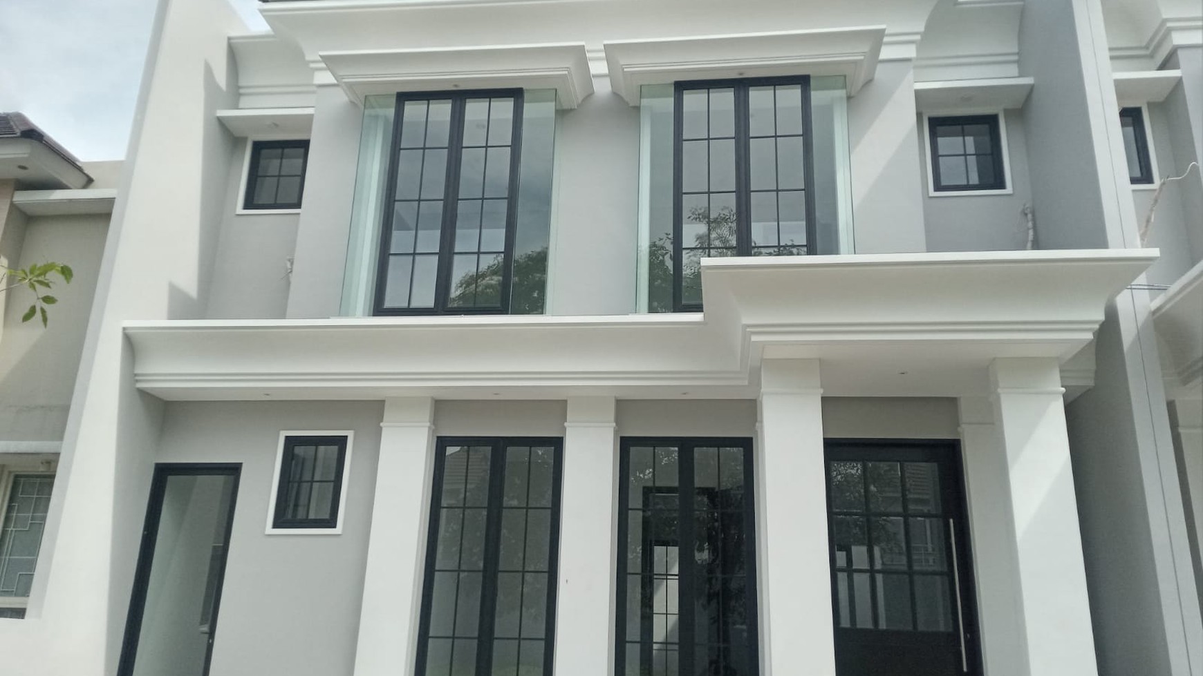 1515. Dijual Rumah Taman Puspa Raya Citraland Surabaya Barat