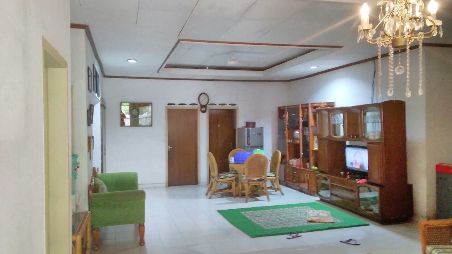 RUMAH DIJUAL DI JALAN SAMBAS KEBAYORAN BARU.