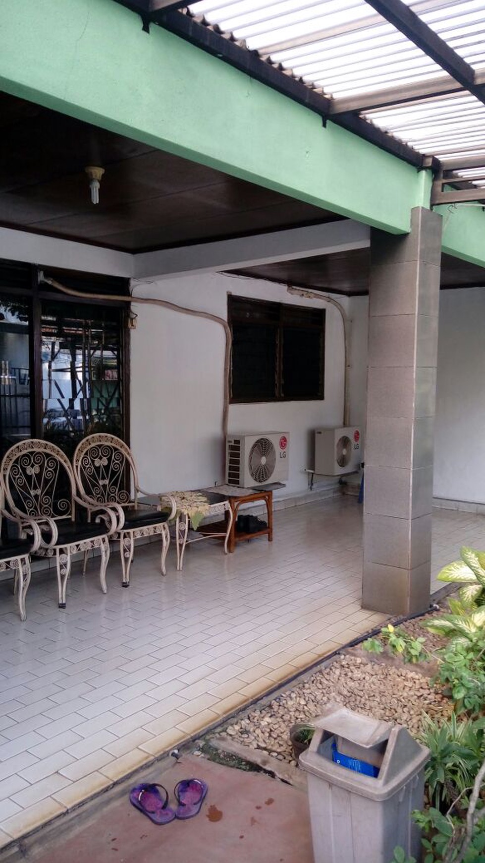 RUMAH DIJUAL DI JALAN SAMBAS KEBAYORAN BARU.