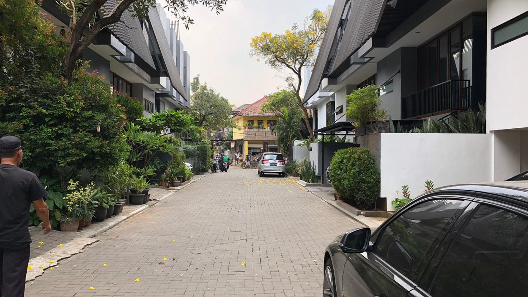 Rumah Townhouse Murah di Bangka Kemang Design Modern Siap Huni Strategis Kompleks dg Security Gate