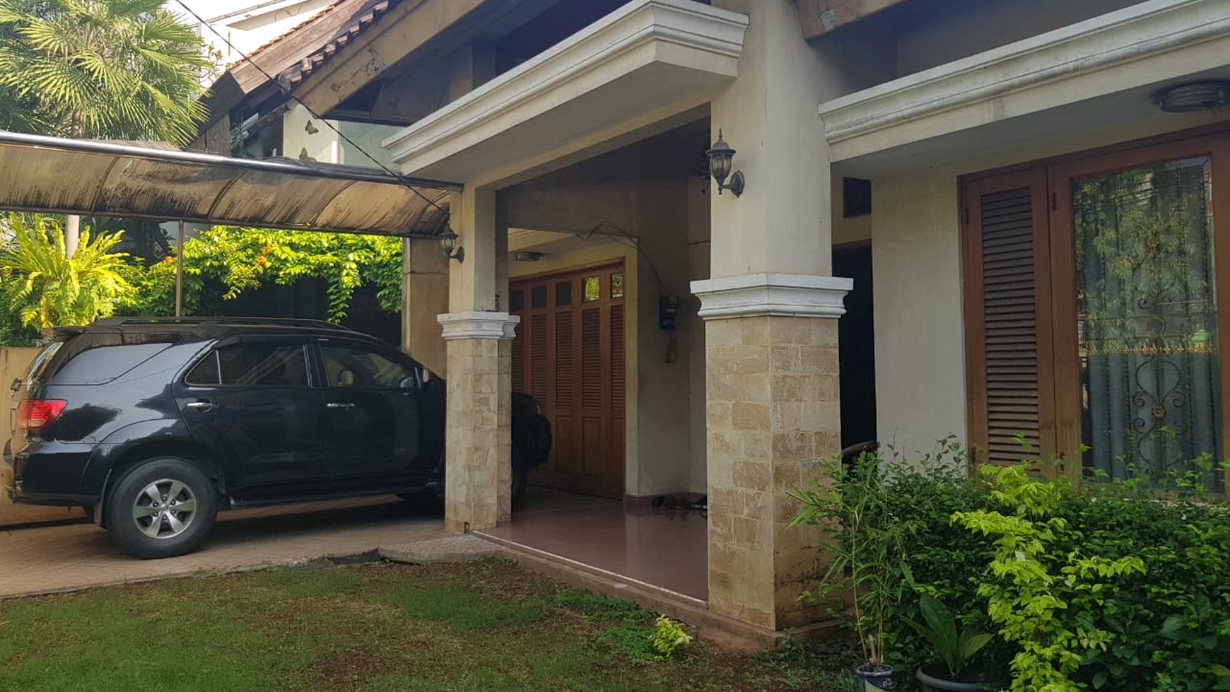 DIJUAL RUMAH DI JALAN SETIABUDI, KUNINGAN, JAKSEL