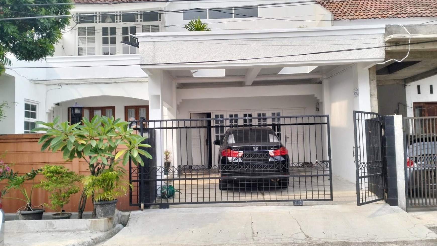 Rumah cantik minimalis, jln lebar di Bintaro Jaya sektor 5