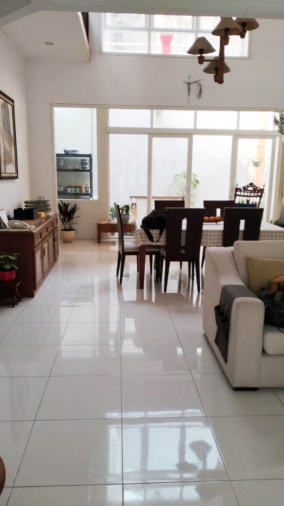 Rumah cantik minimalis, jln lebar di Bintaro Jaya sektor 5