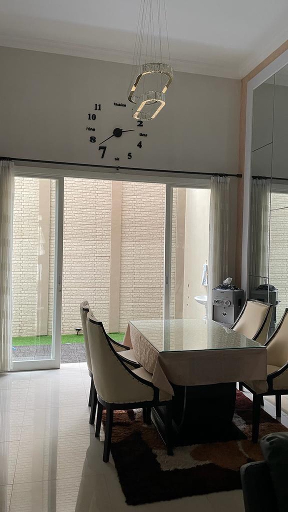 1507. Dijual Rumah Simpang Kalpataru , Malang