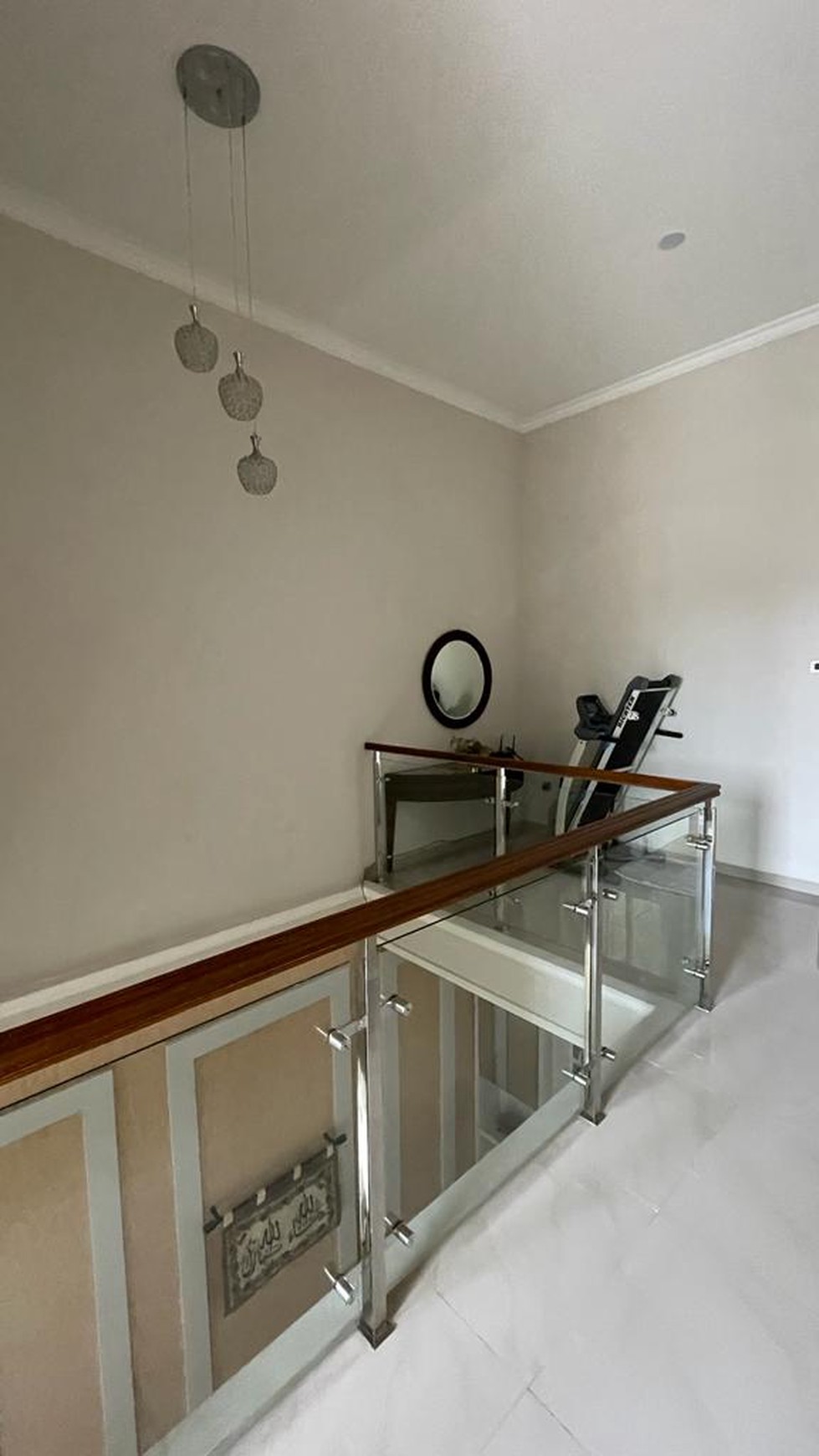 1507. Dijual Rumah Simpang Kalpataru , Malang