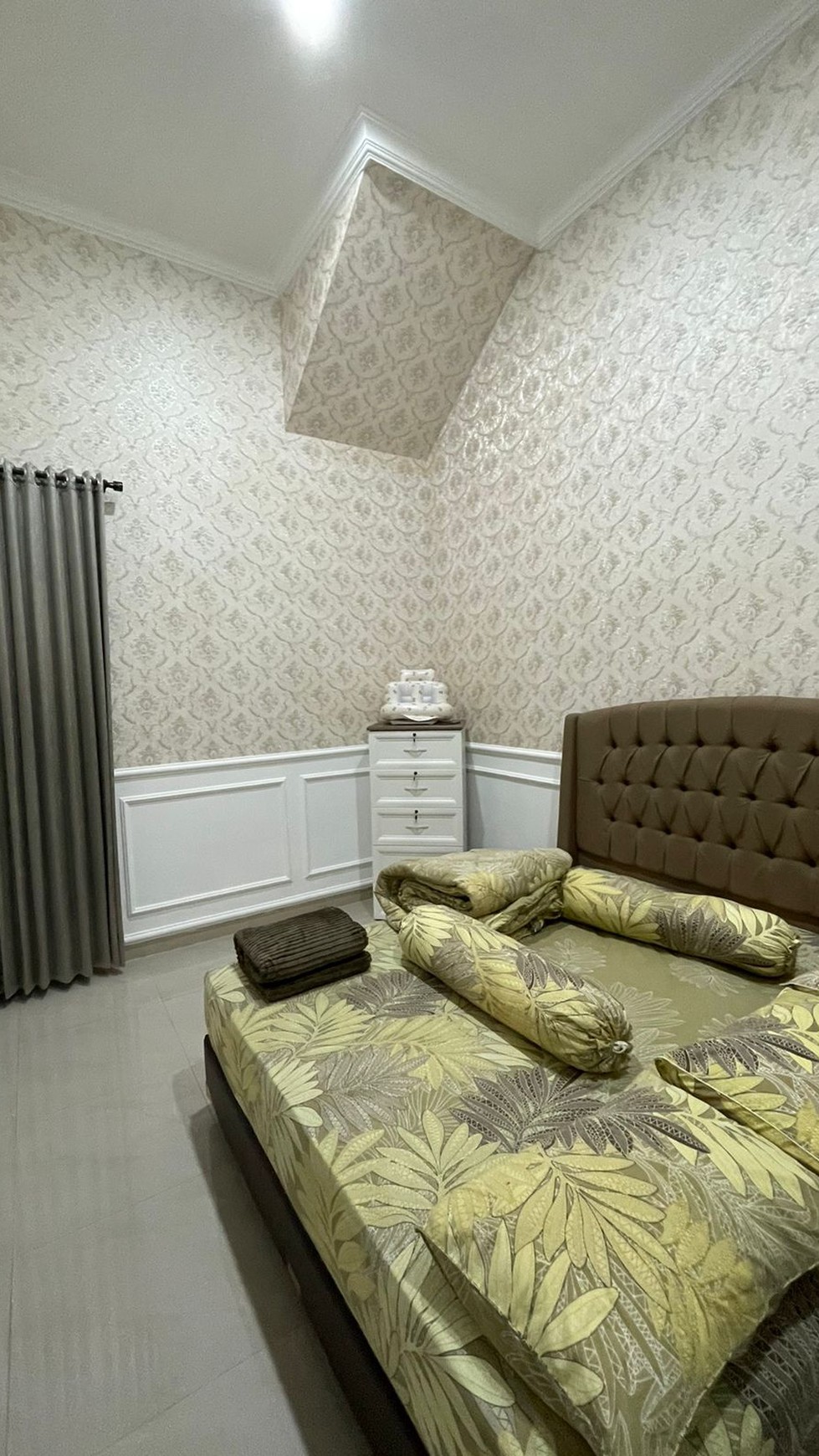 1507. Dijual Rumah Simpang Kalpataru , Malang