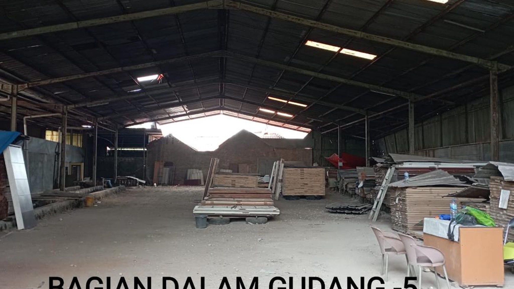 Dijual Gudang Hitung Tanah & Lokasi Strategis @Sudimara, Pinang