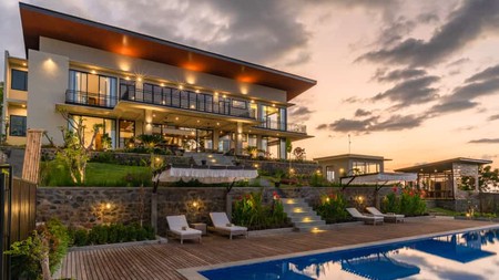 Super Luxury Villa With Ocean View In Lovina For Sale