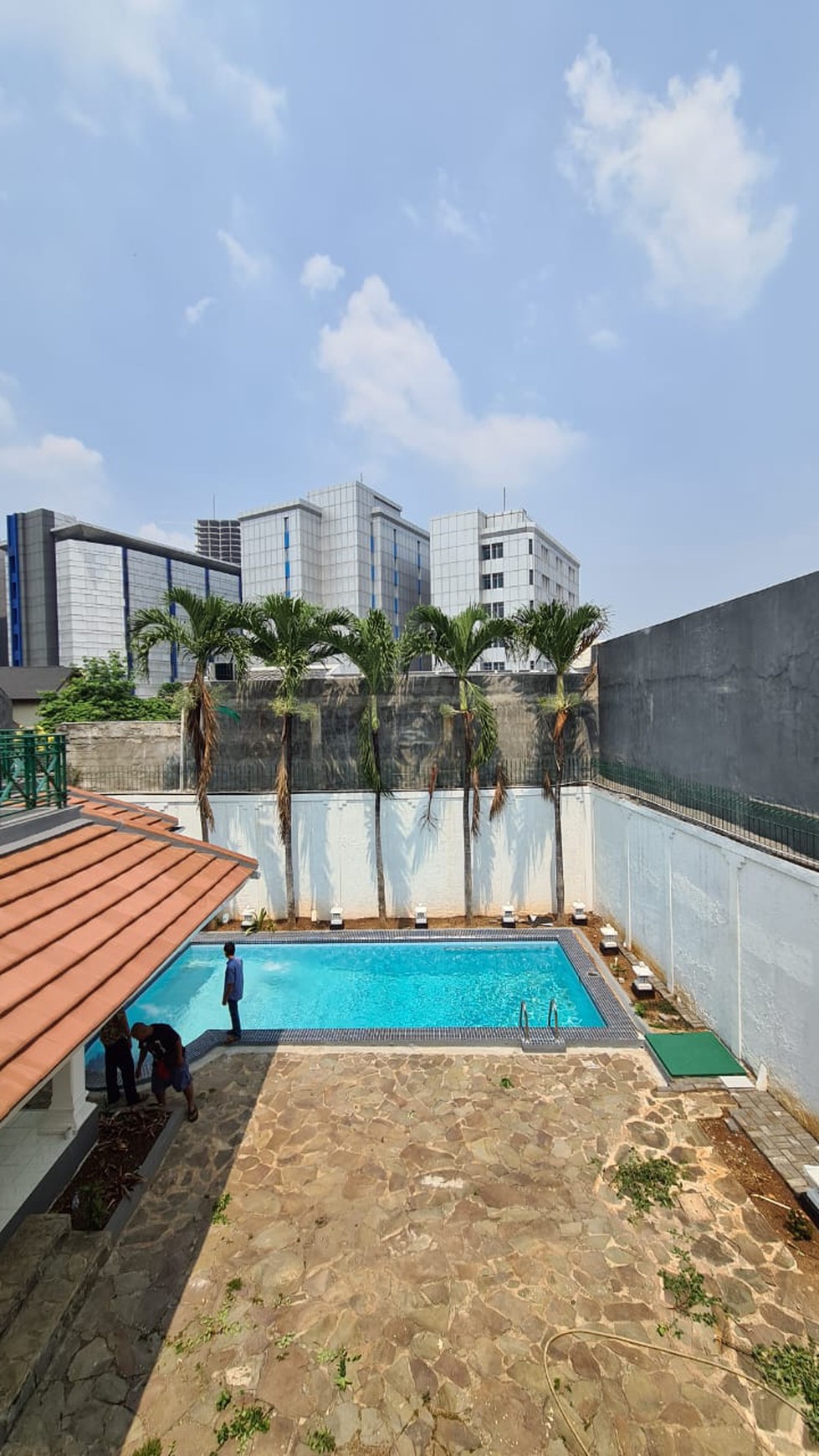 This big house is located at ampera area, jakarta selatan