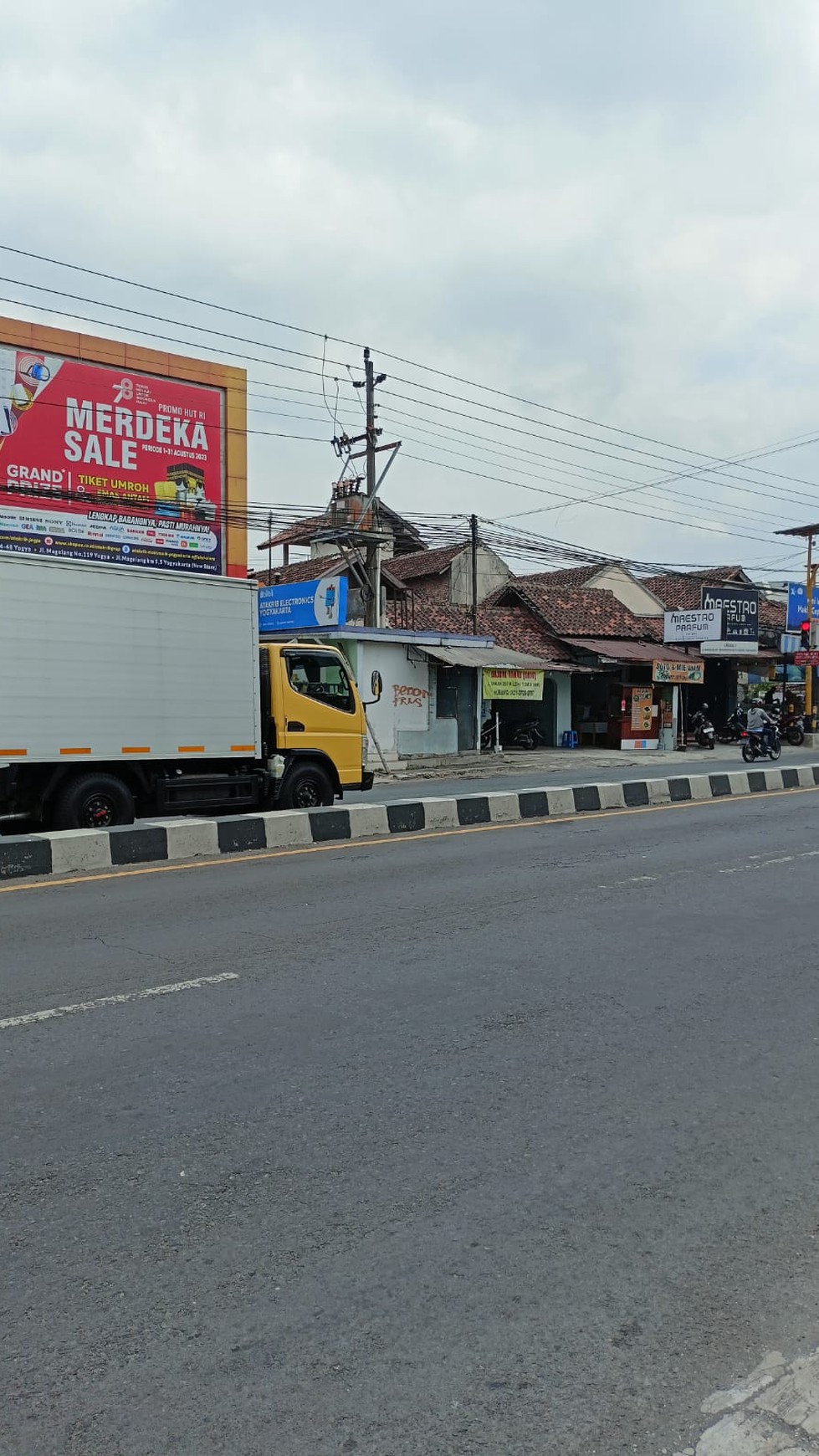 Tanah Bonus Ruang Usaha 5 Menit dari Jogja City Mall Jl Magelang