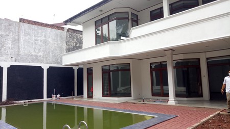 JUAL CEPAT !! Rumah Dijual Area Kemang Bebas Banjir