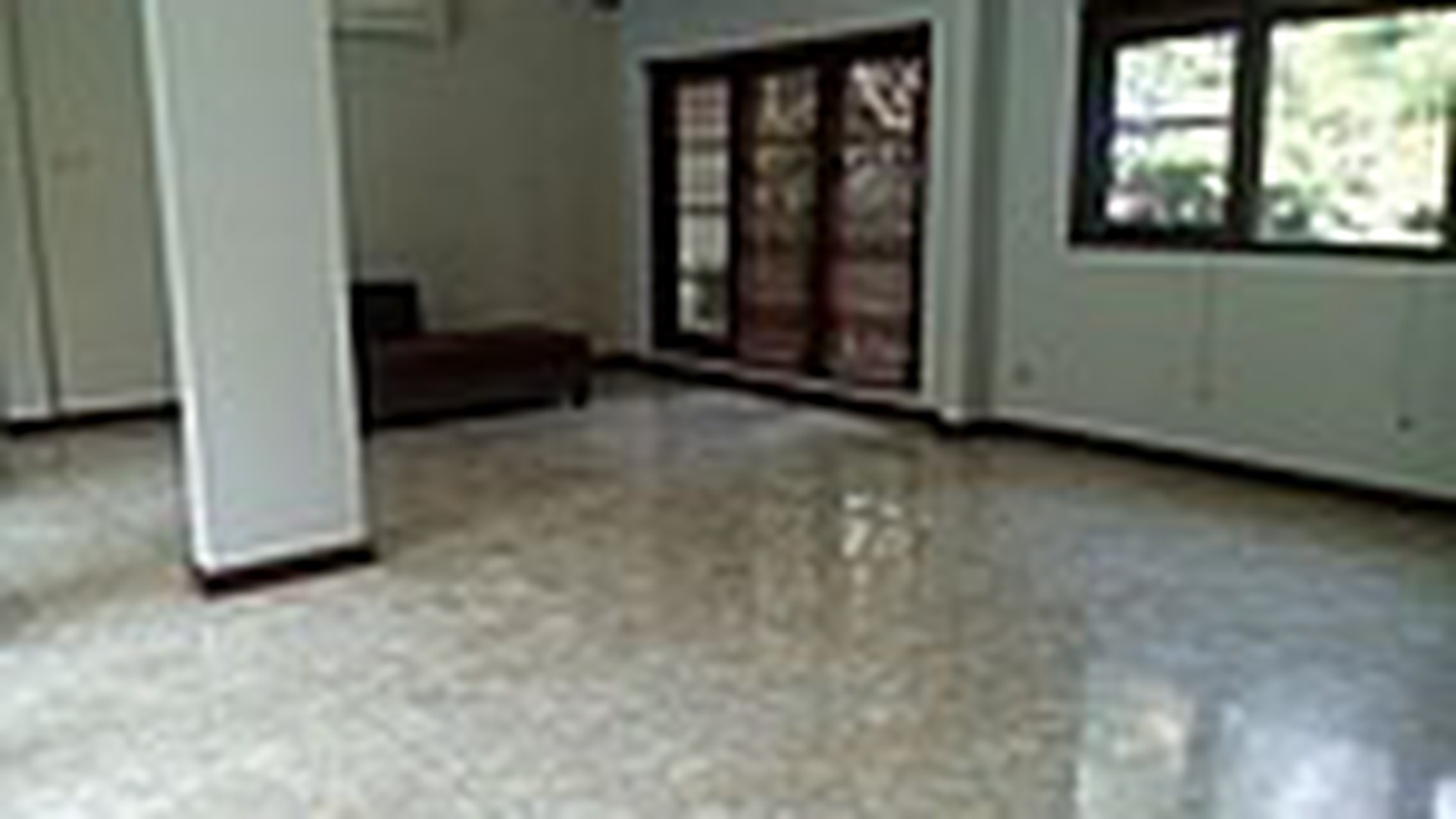 comfortable town house in Cipte area for expatriat and others "The price can be negotiable"