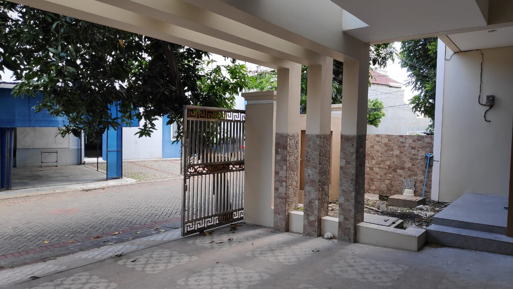 1455. Graha Santoso Surabaya Timur