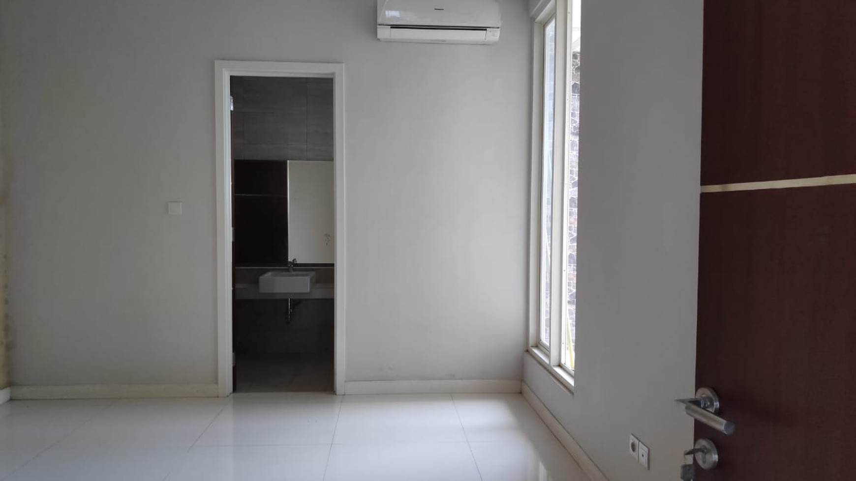 1455. Graha Santoso Surabaya Timur