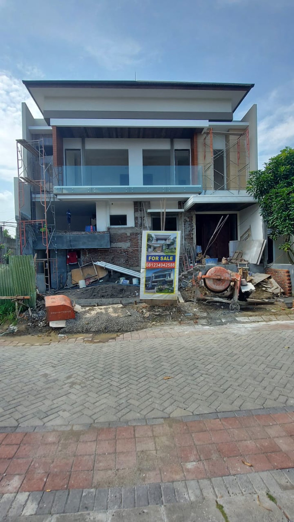 1447. SOUTH EMERALD MANSION Citraland Surabaya Barat
