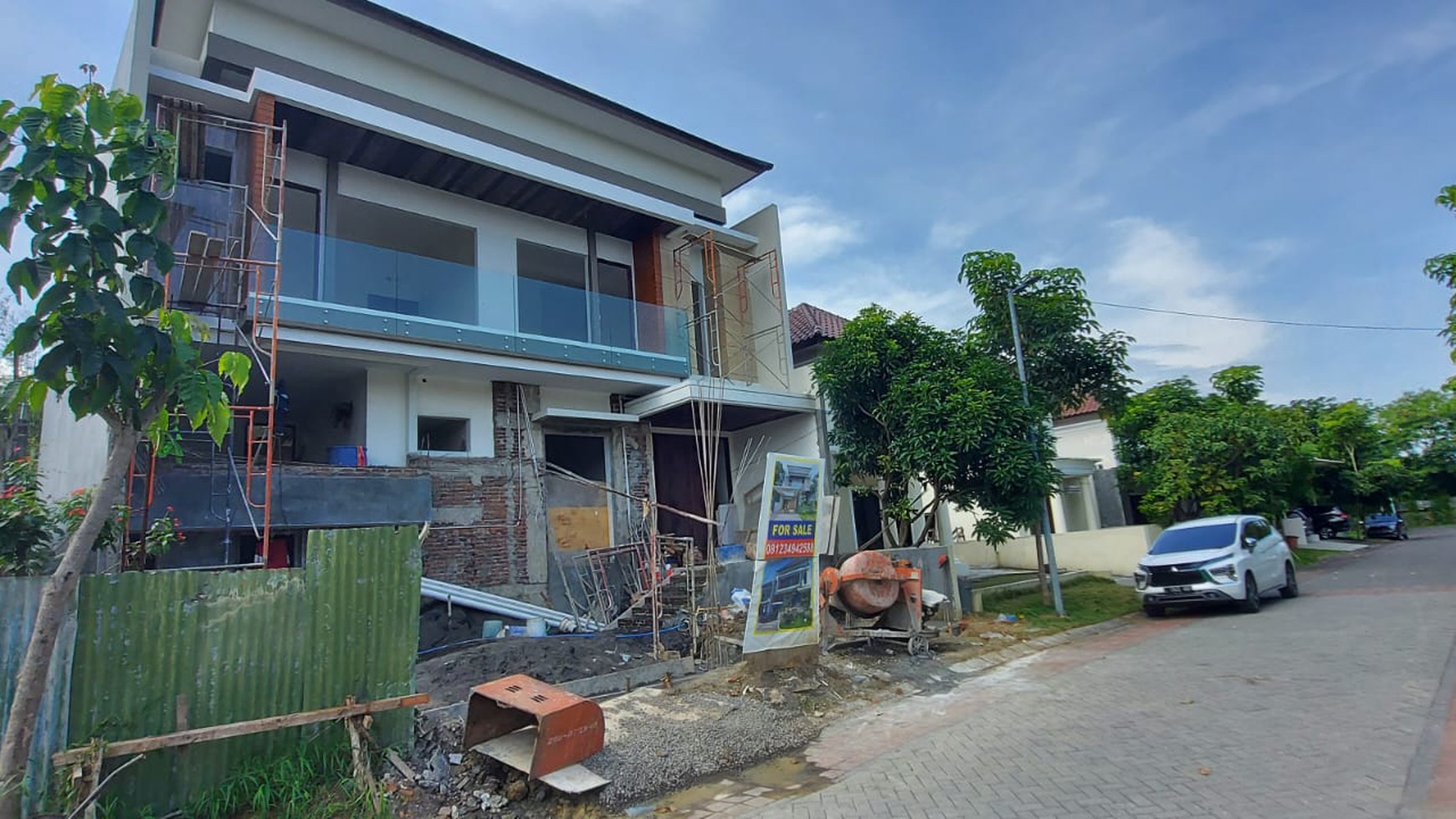 1447. SOUTH EMERALD MANSION Citraland Surabaya Barat