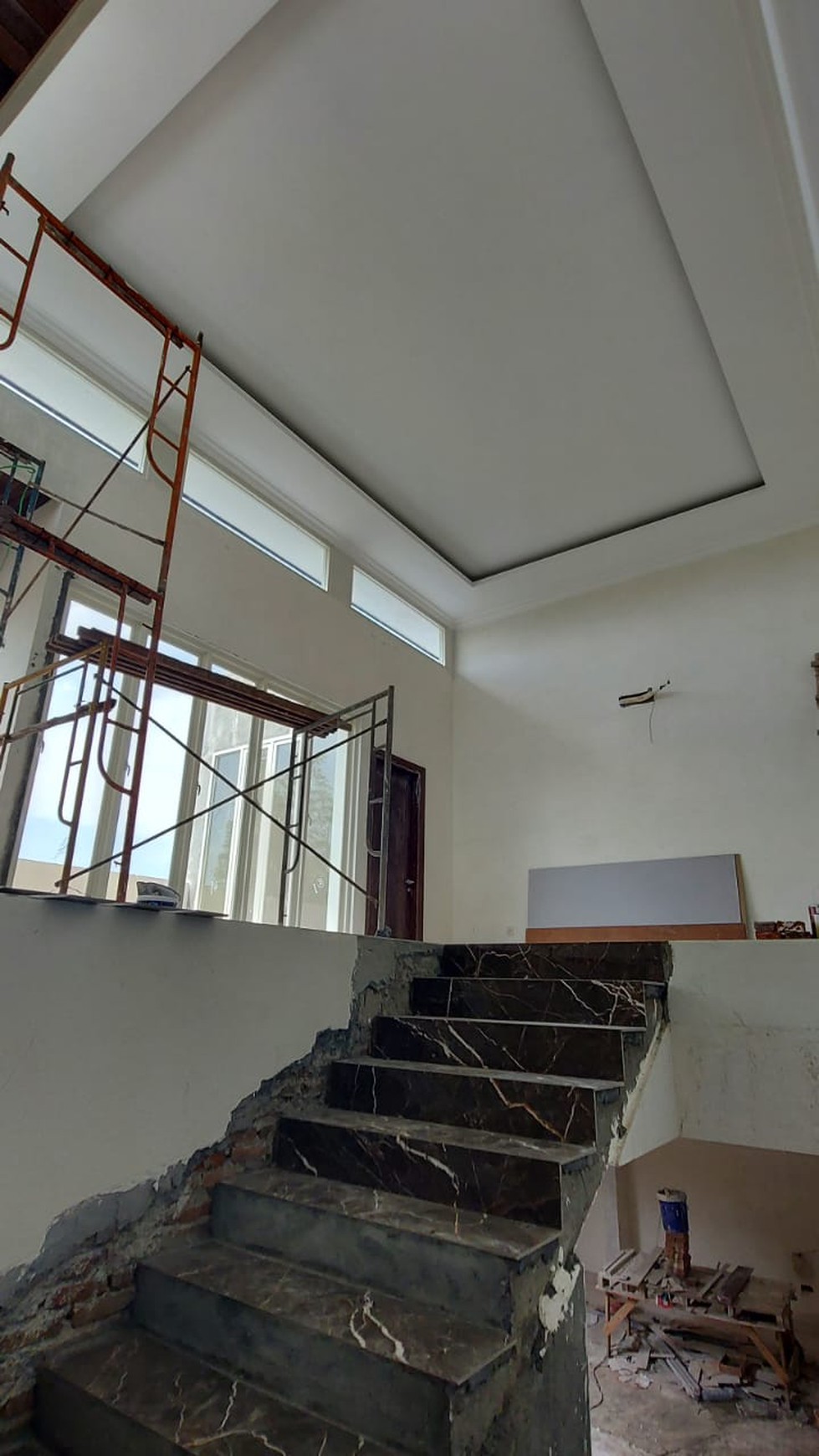 1447. SOUTH EMERALD MANSION Citraland Surabaya Barat