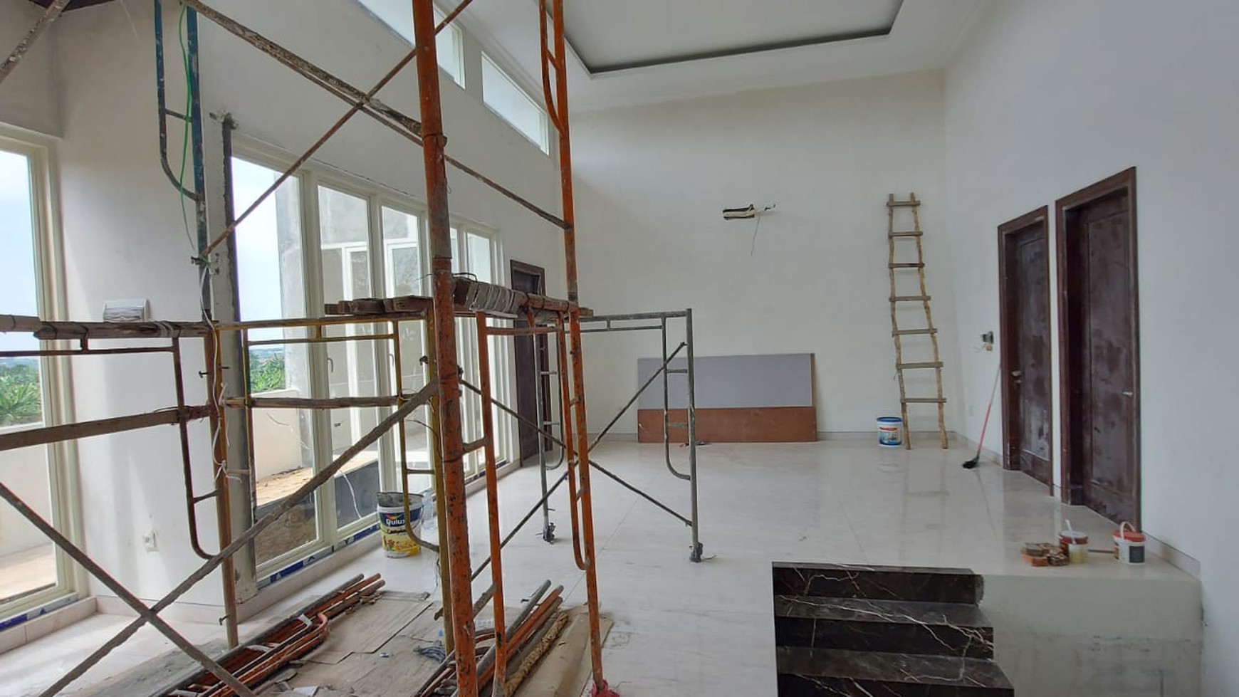 1447. SOUTH EMERALD MANSION Citraland Surabaya Barat