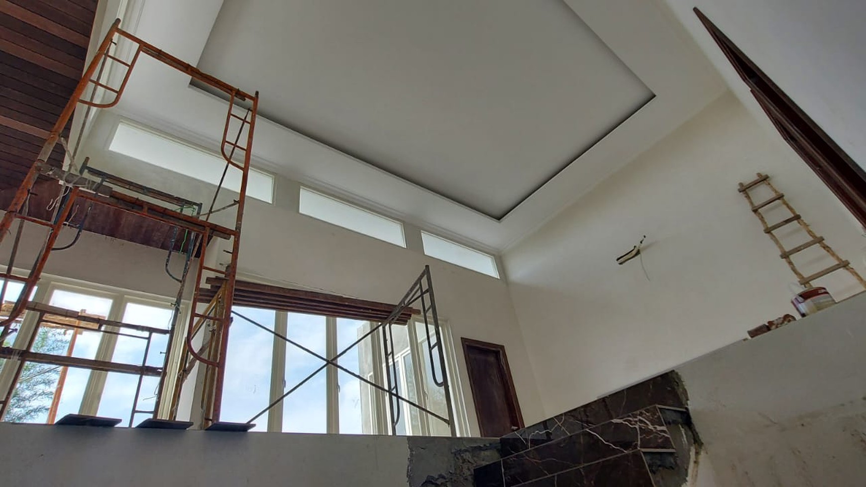 1447. SOUTH EMERALD MANSION Citraland Surabaya Barat